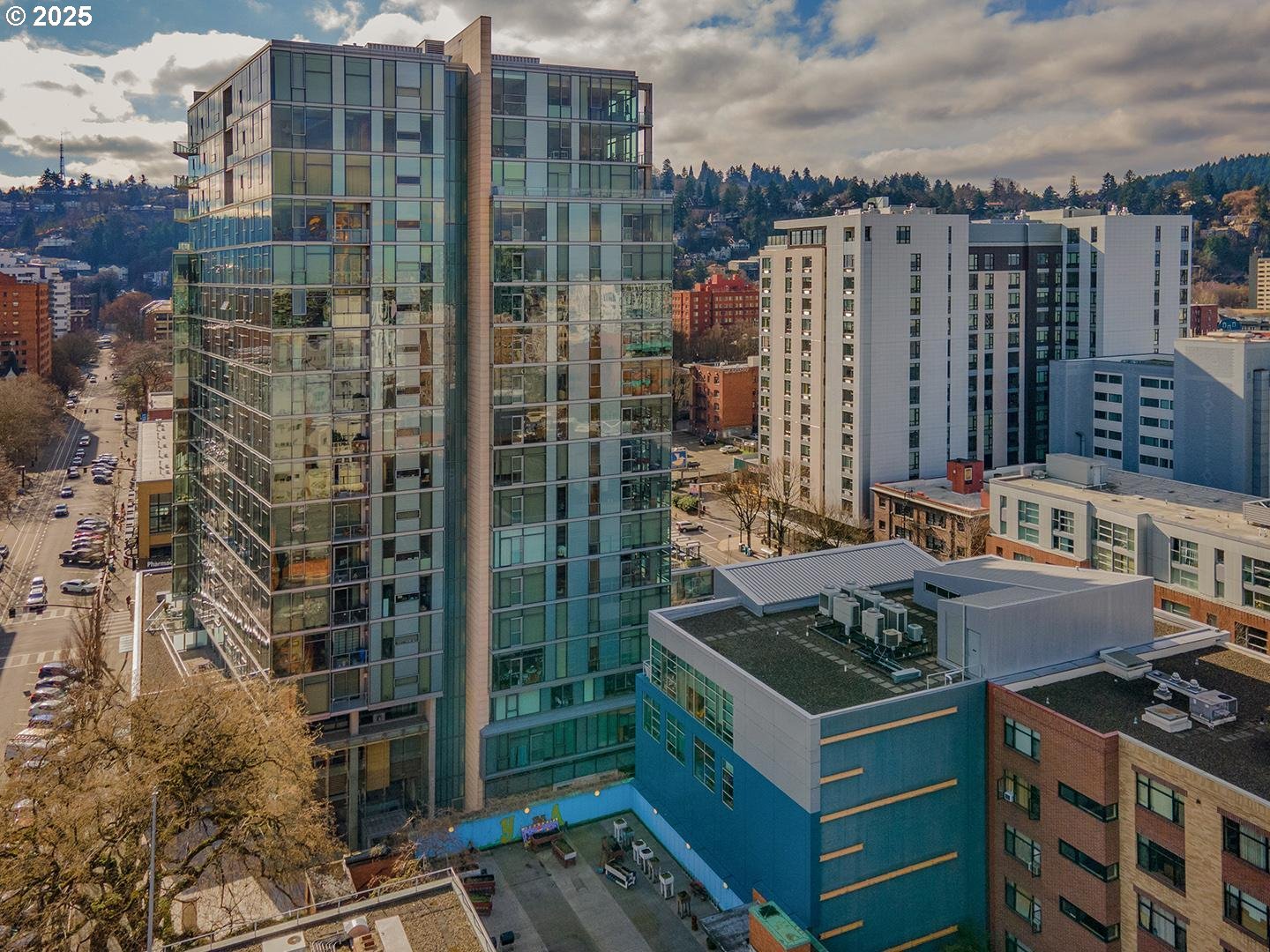 1221 SW 10TH AVE 311