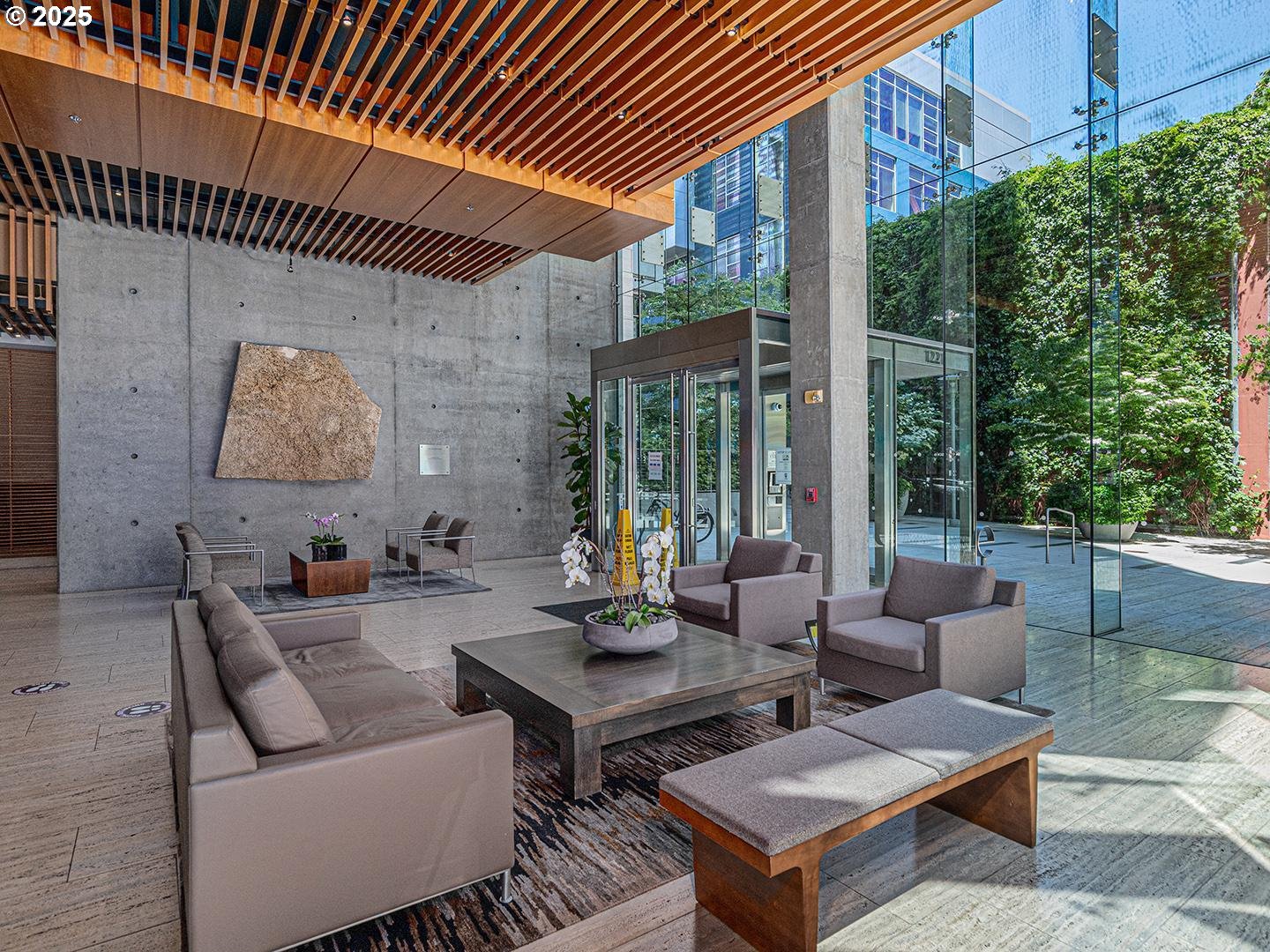 1221 SW 10TH AVE 311