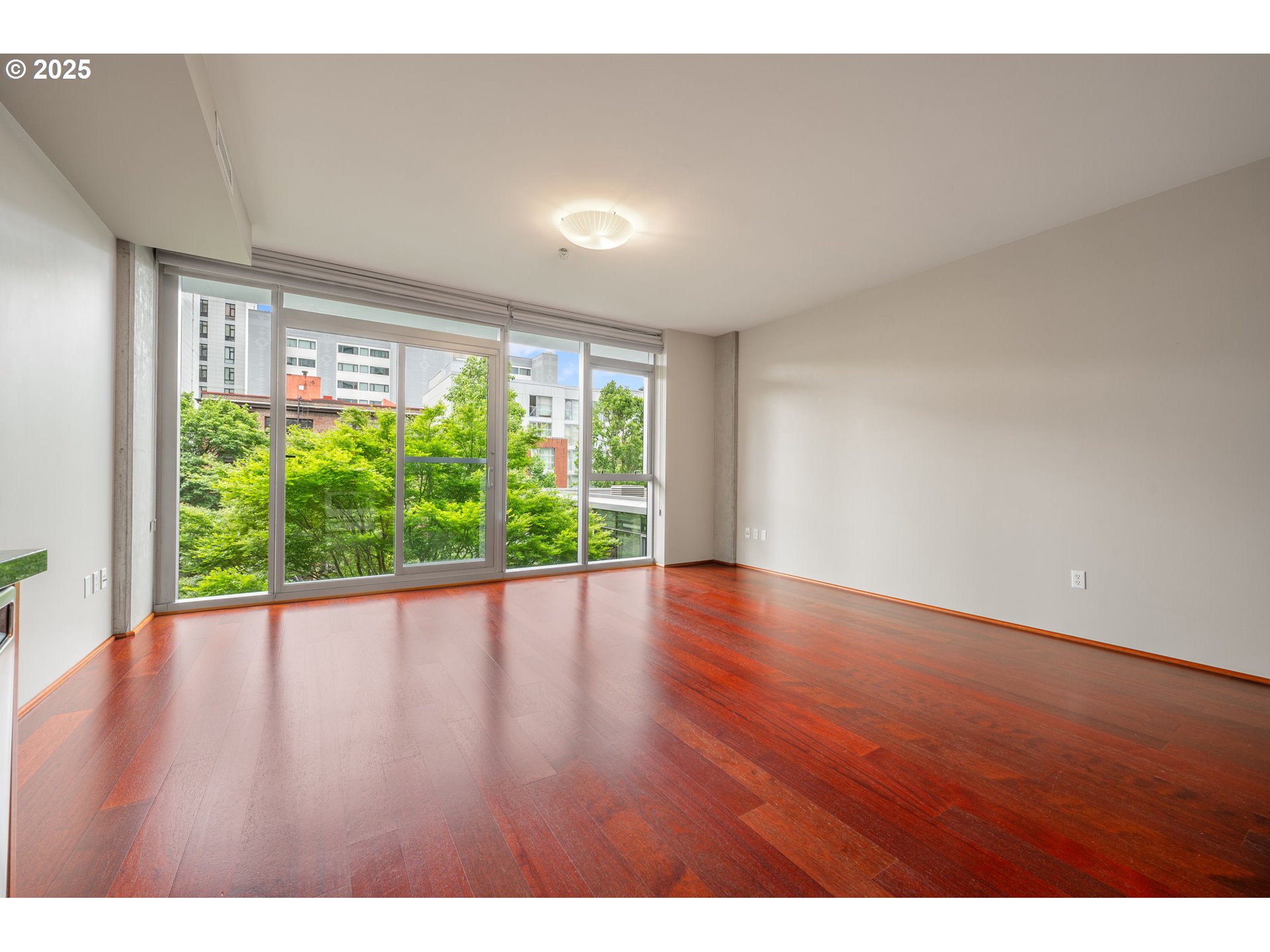 1221 SW 10TH AVE 311