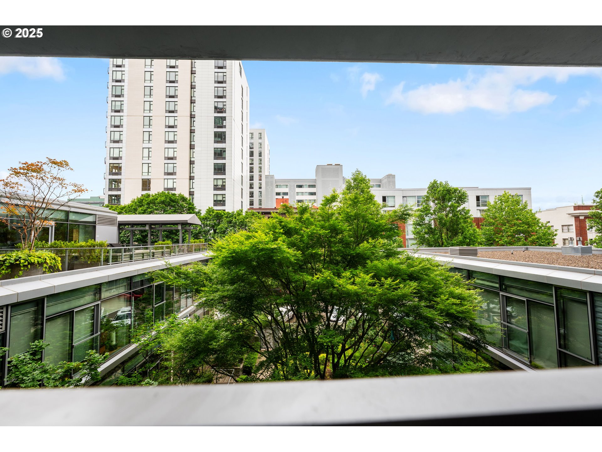 1221 SW 10TH AVE 311