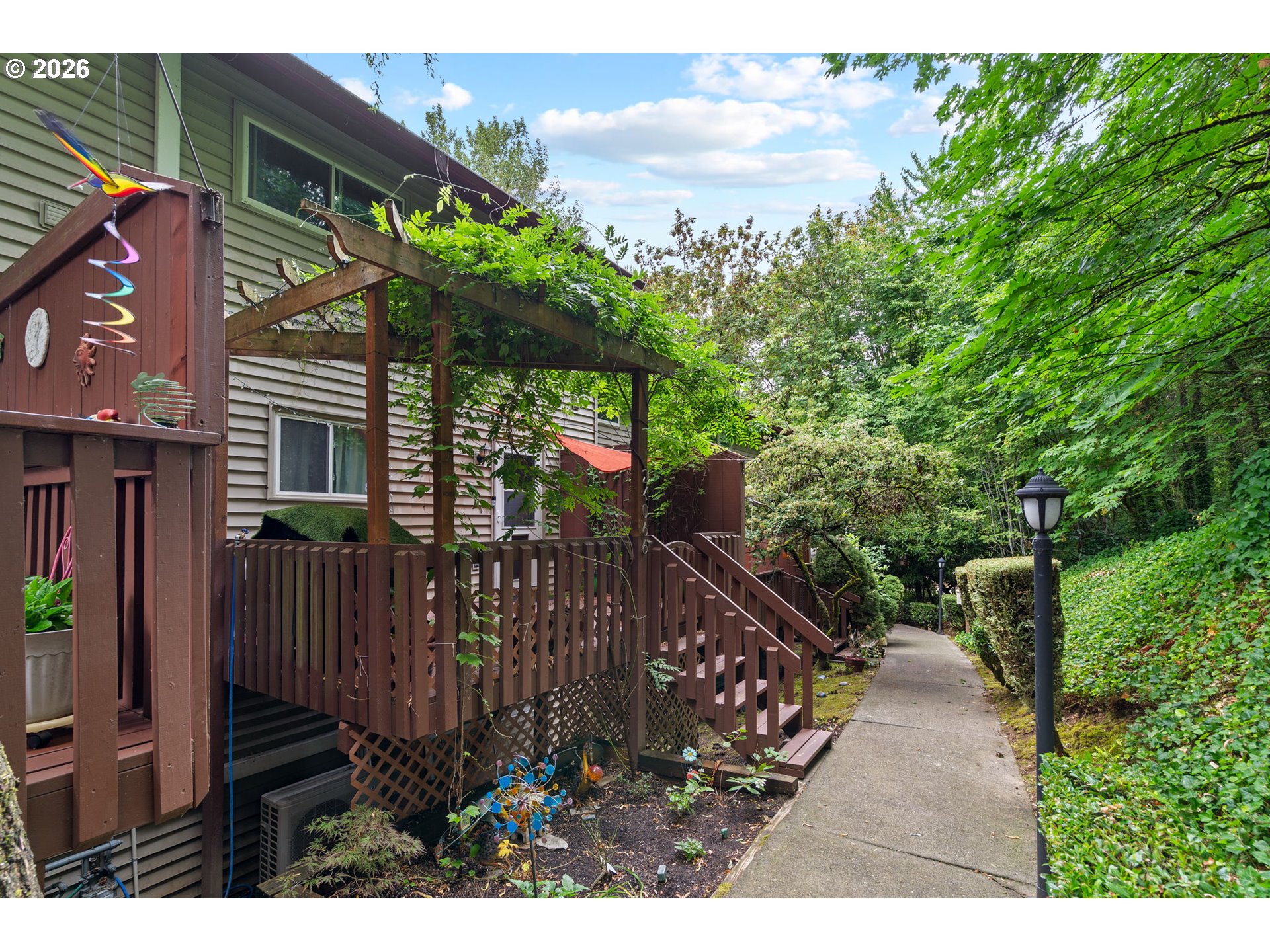 24066 NE TREEHILL DR