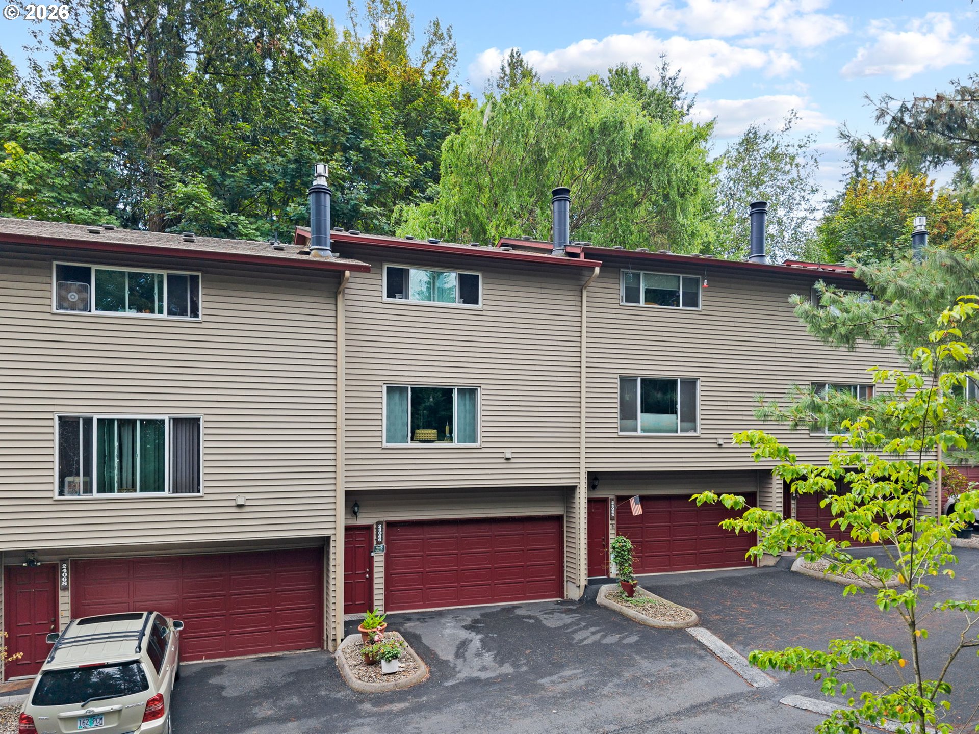 24066 NE TREEHILL DR