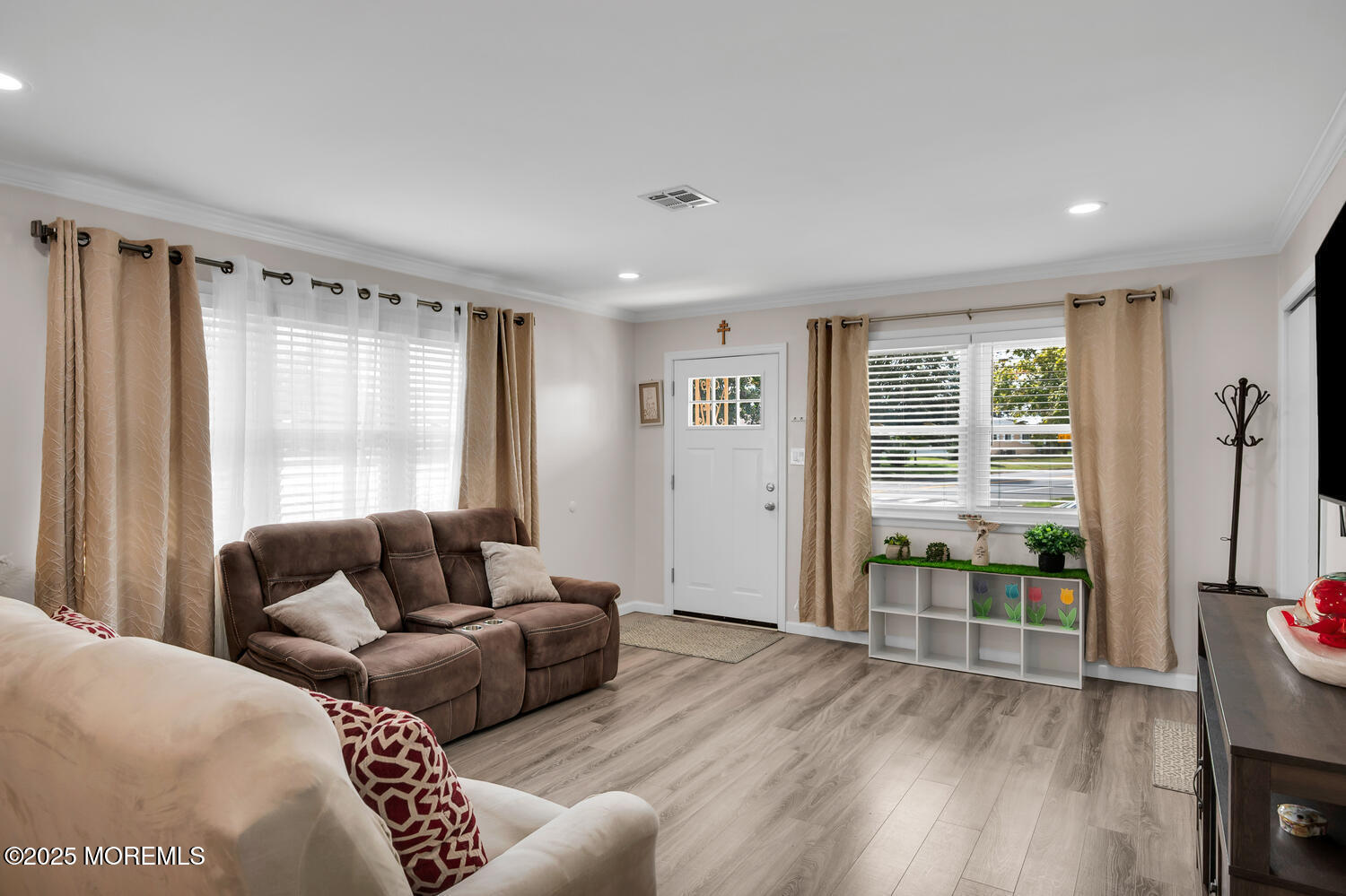 2 Capri Court