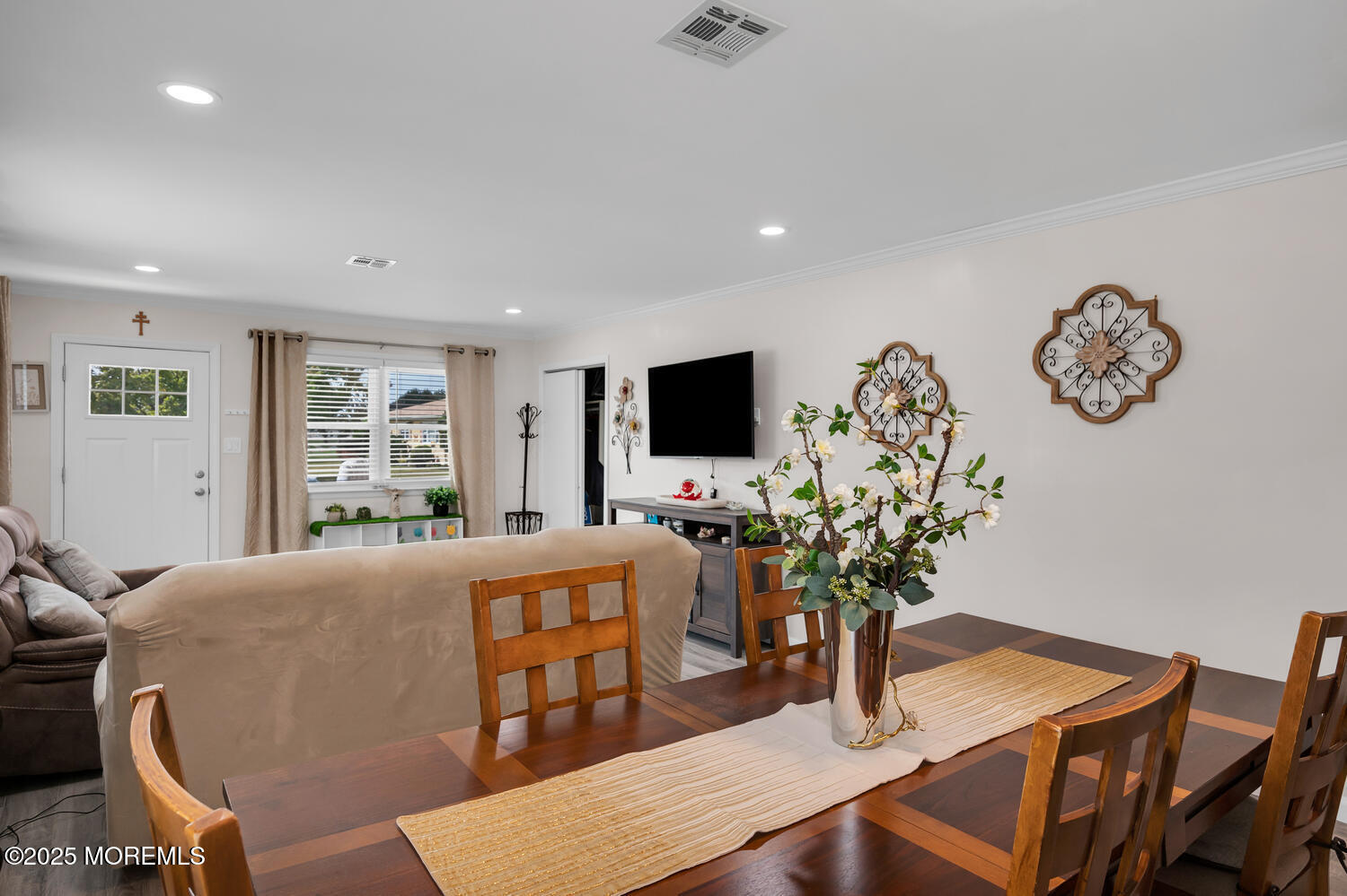 2 Capri Court
