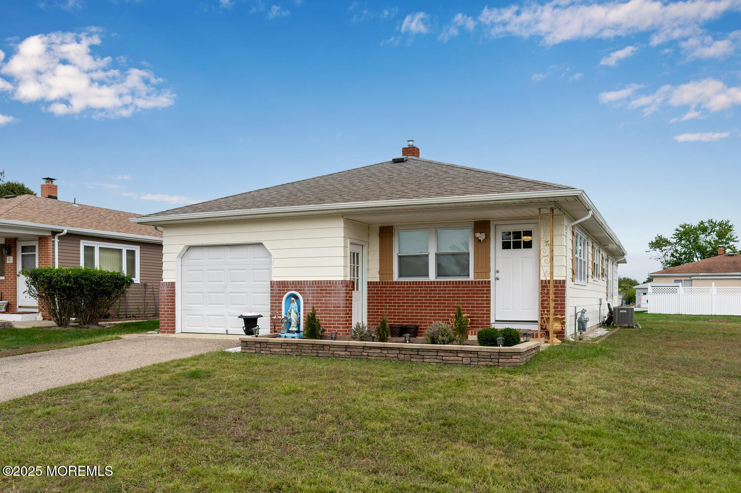 2 Capri Court