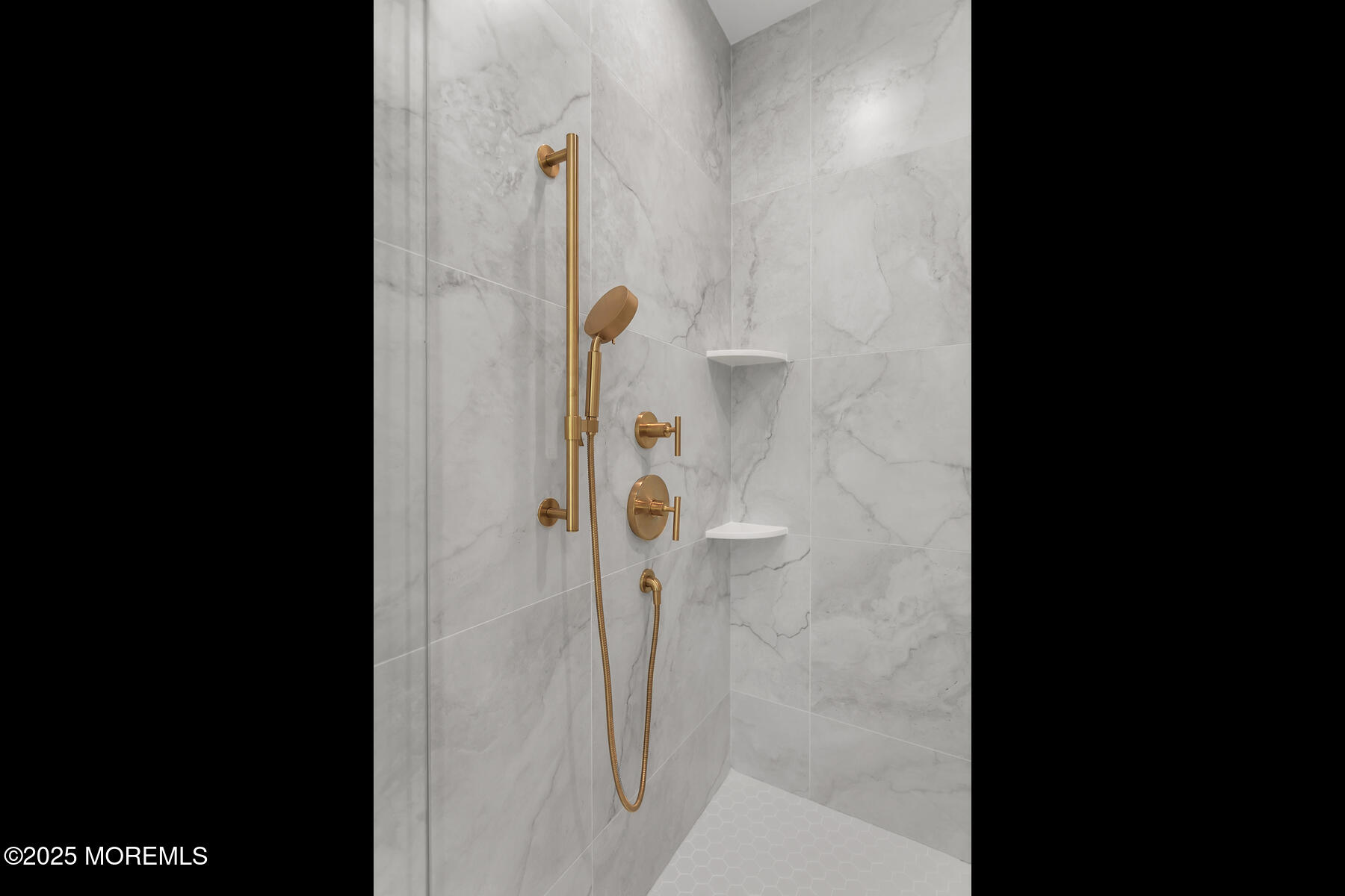 121 Black Point Road