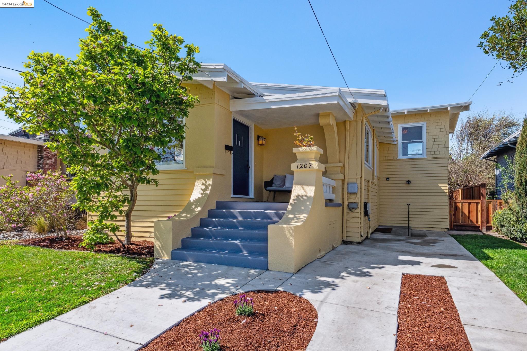 1207 High Street