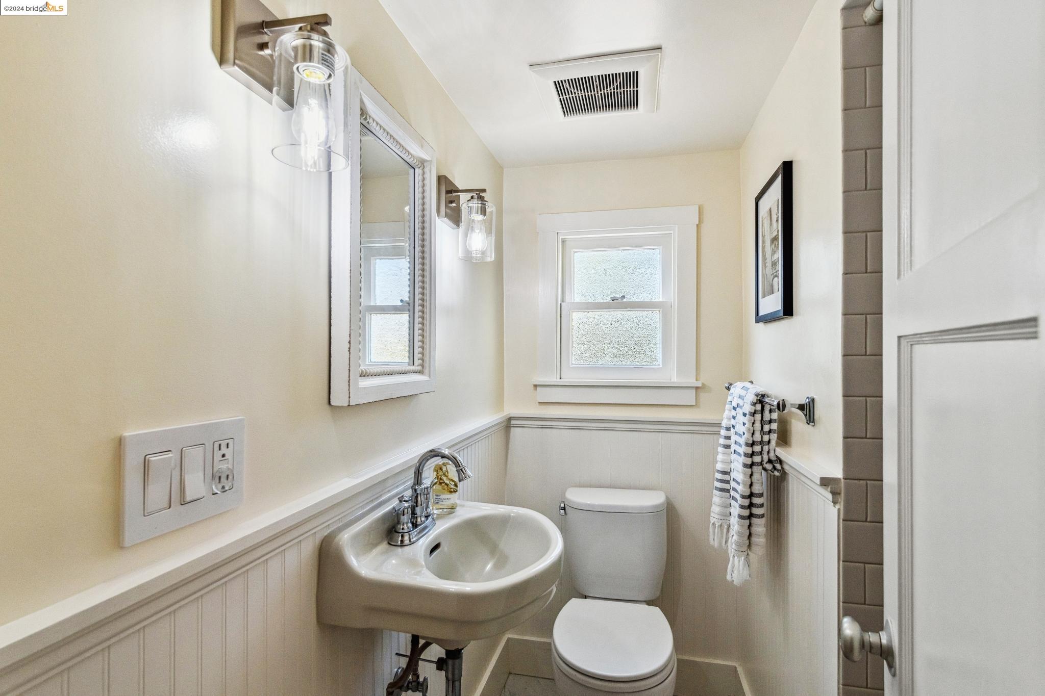 1207 High Street