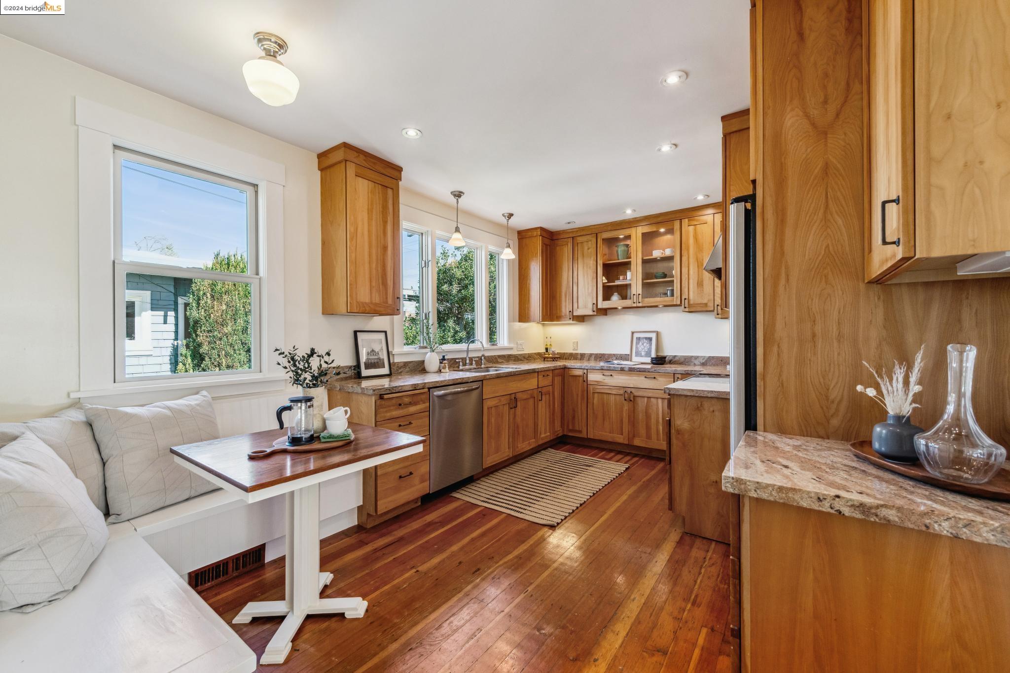 1207 High Street