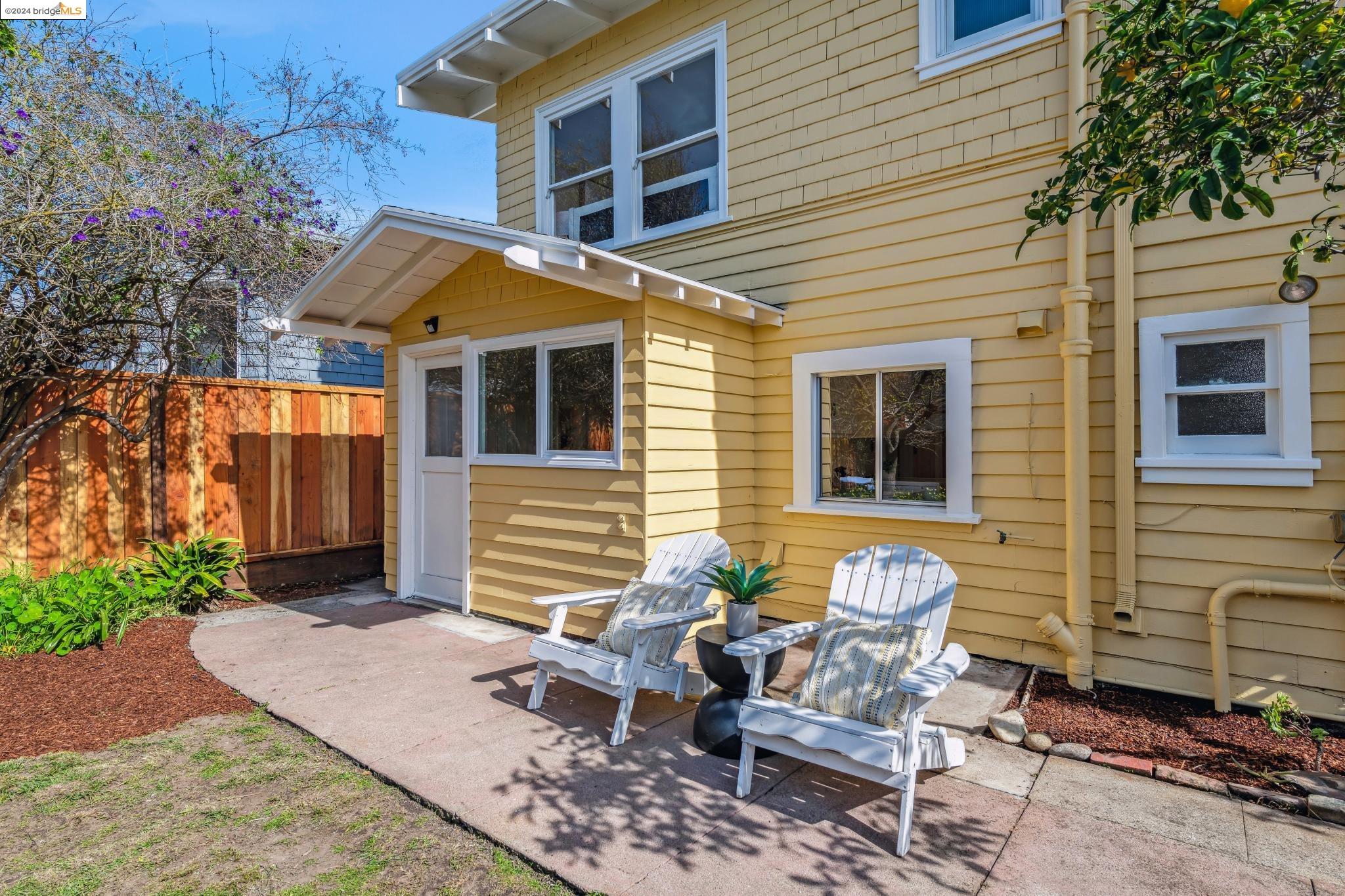 1207 High Street