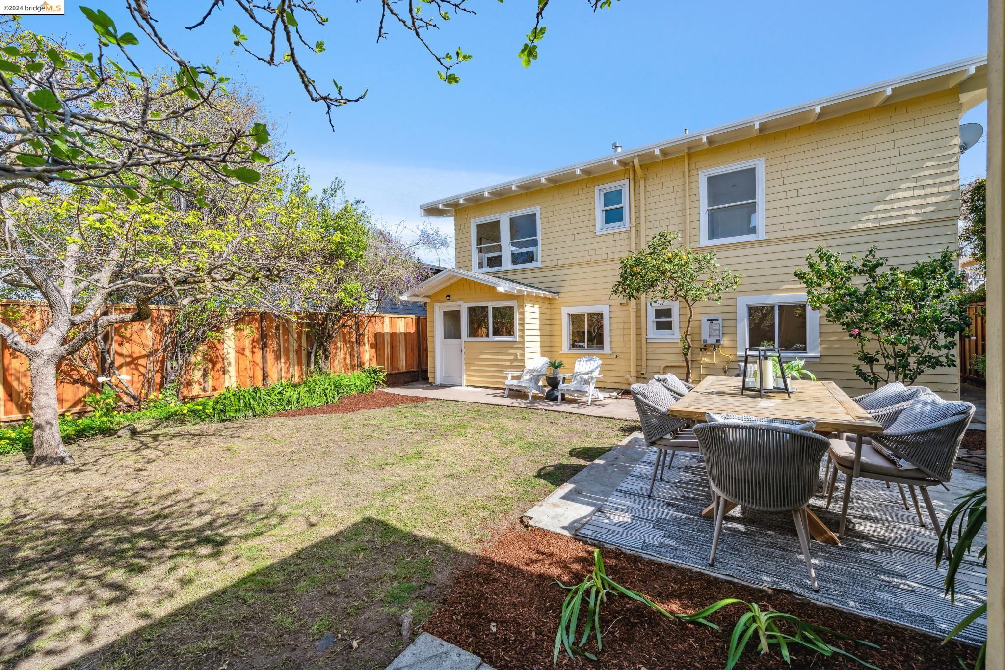 1207 High Street