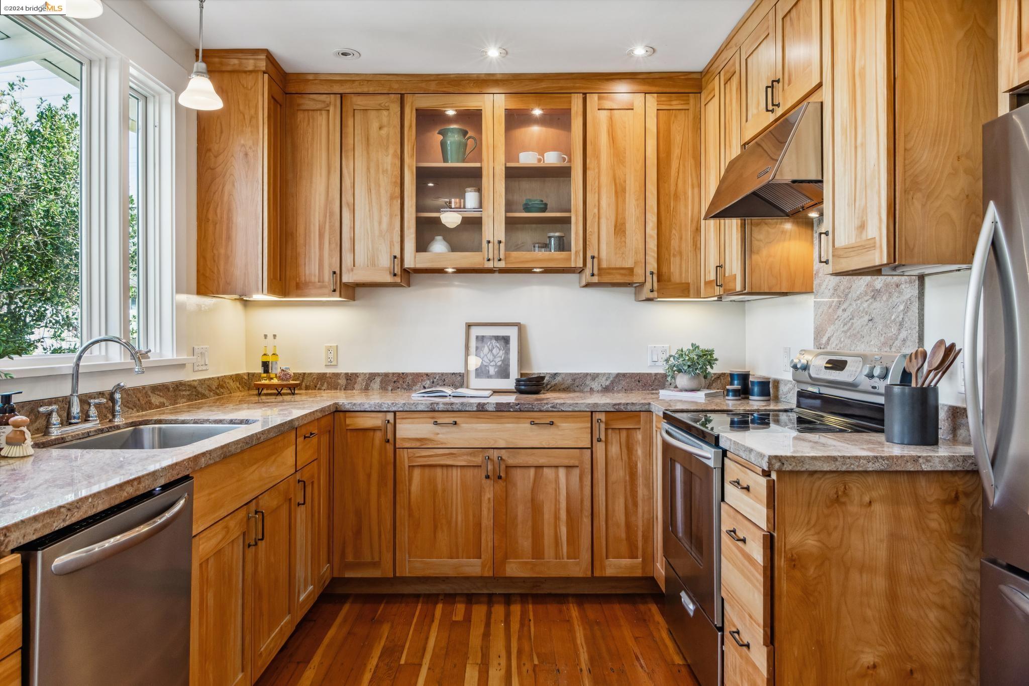 1207 High Street