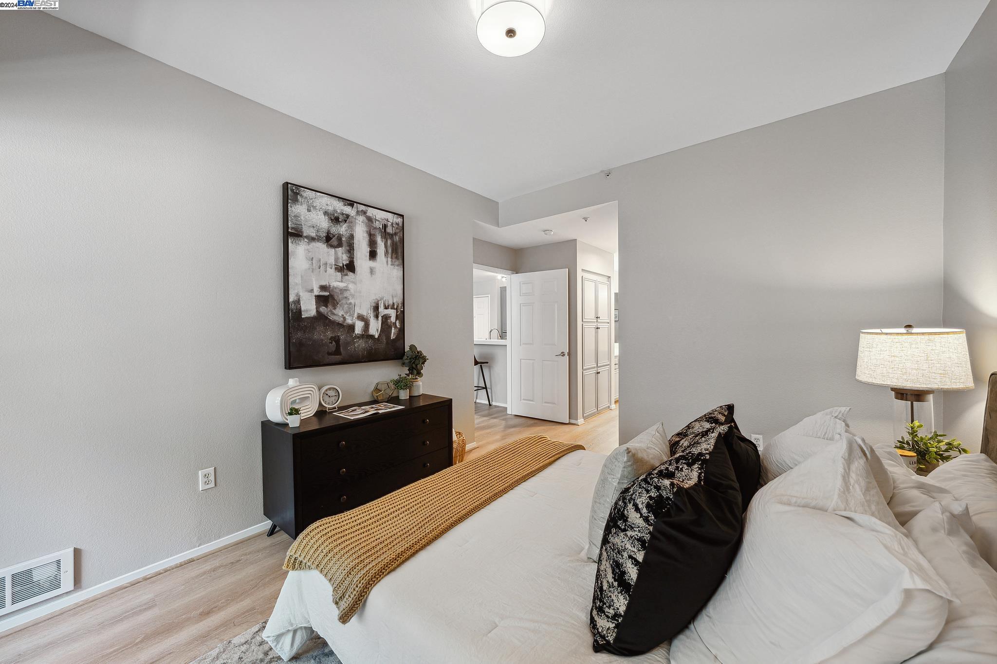 240 Caldecott Lane # 210