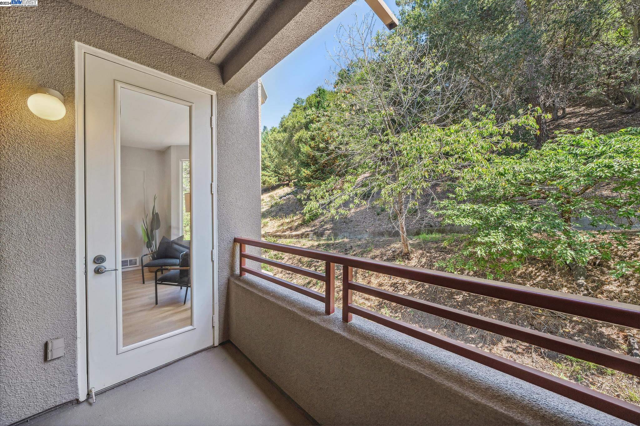 240 Caldecott Lane # 210