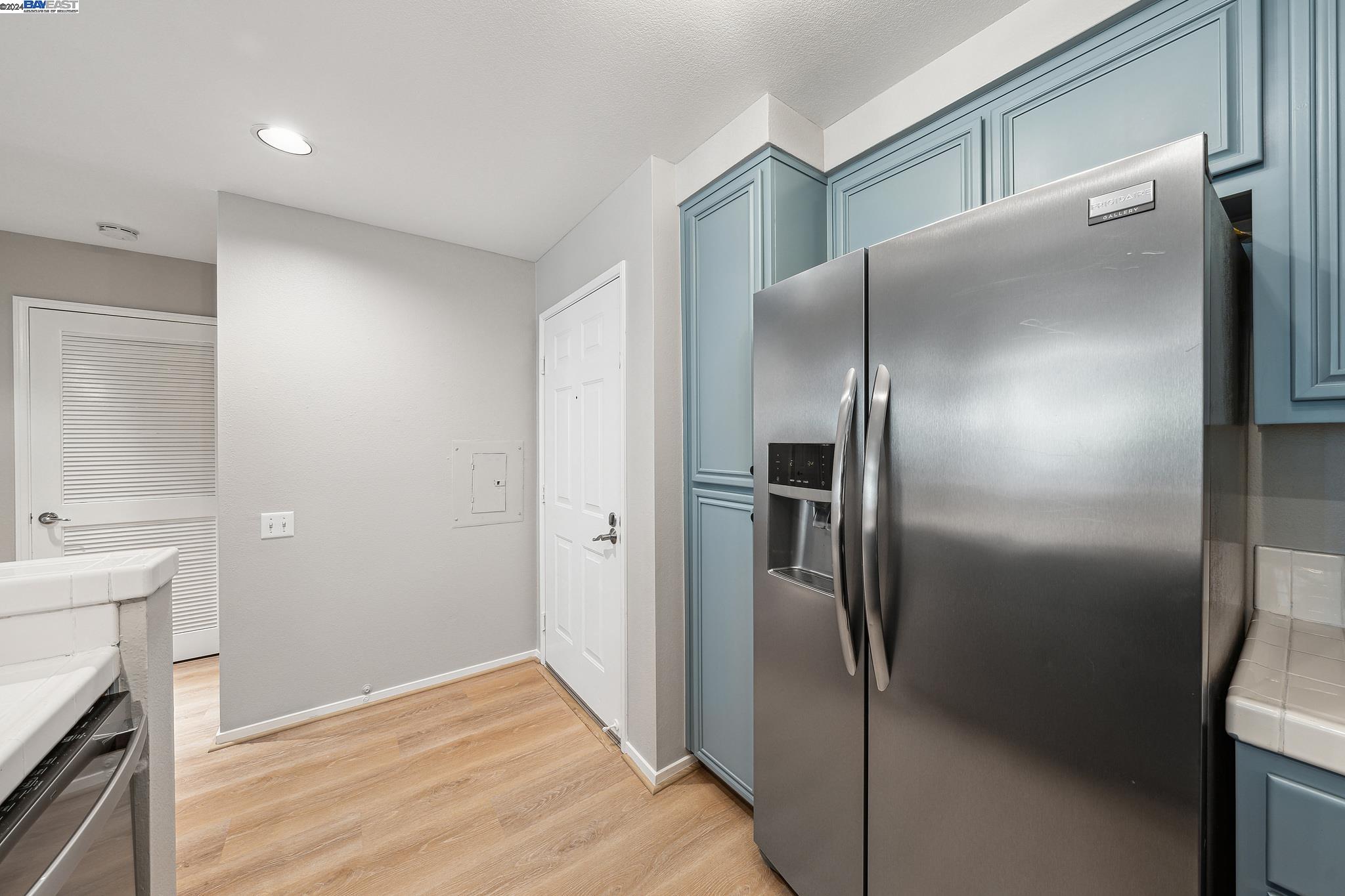 240 Caldecott Lane # 210