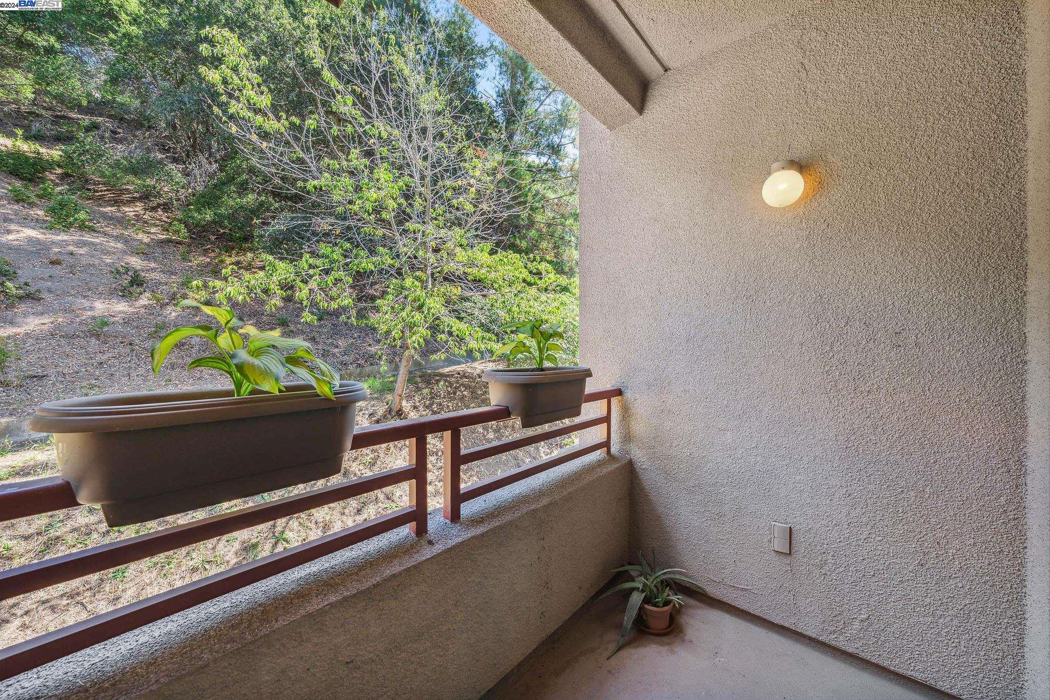 240 Caldecott Lane # 210