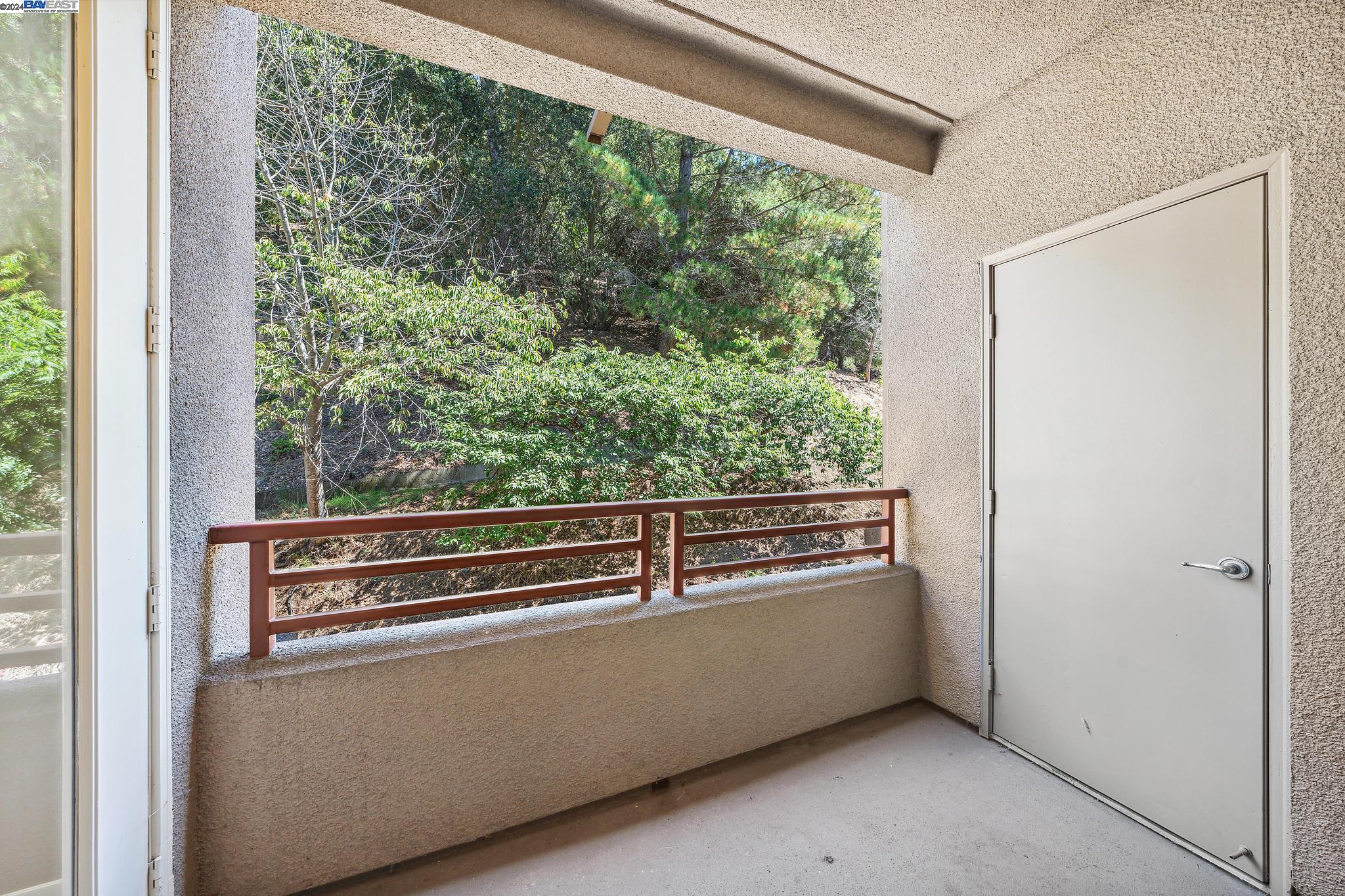 240 Caldecott Lane # 210