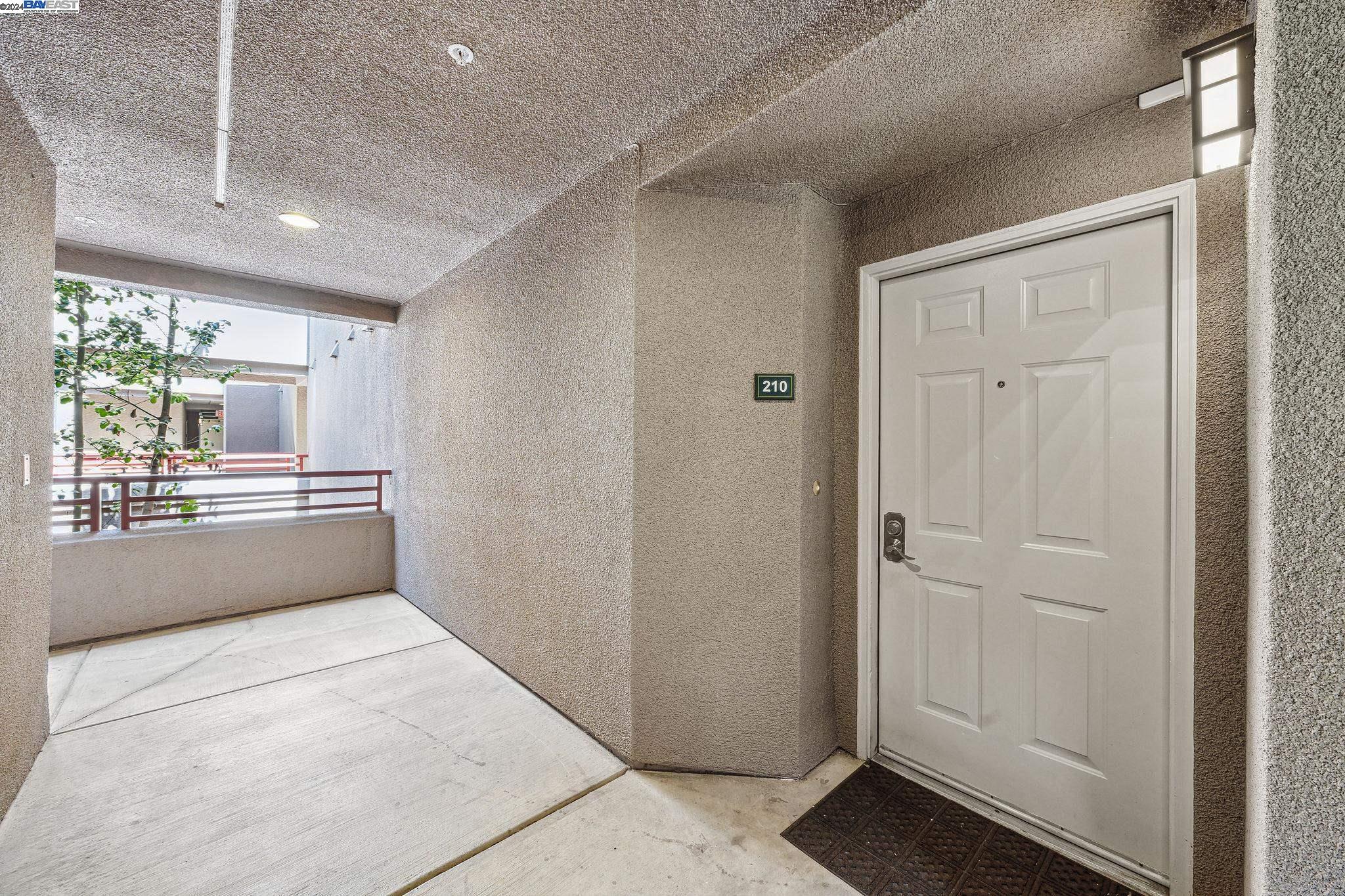 240 Caldecott Lane # 210