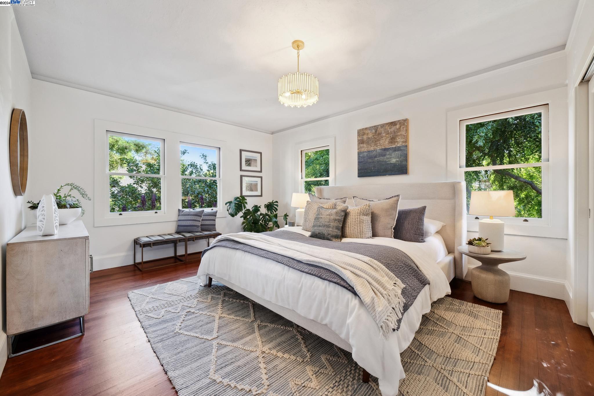 1232 Saint Charles St