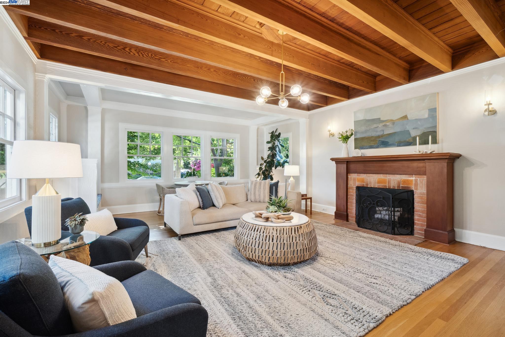 1232 Saint Charles St