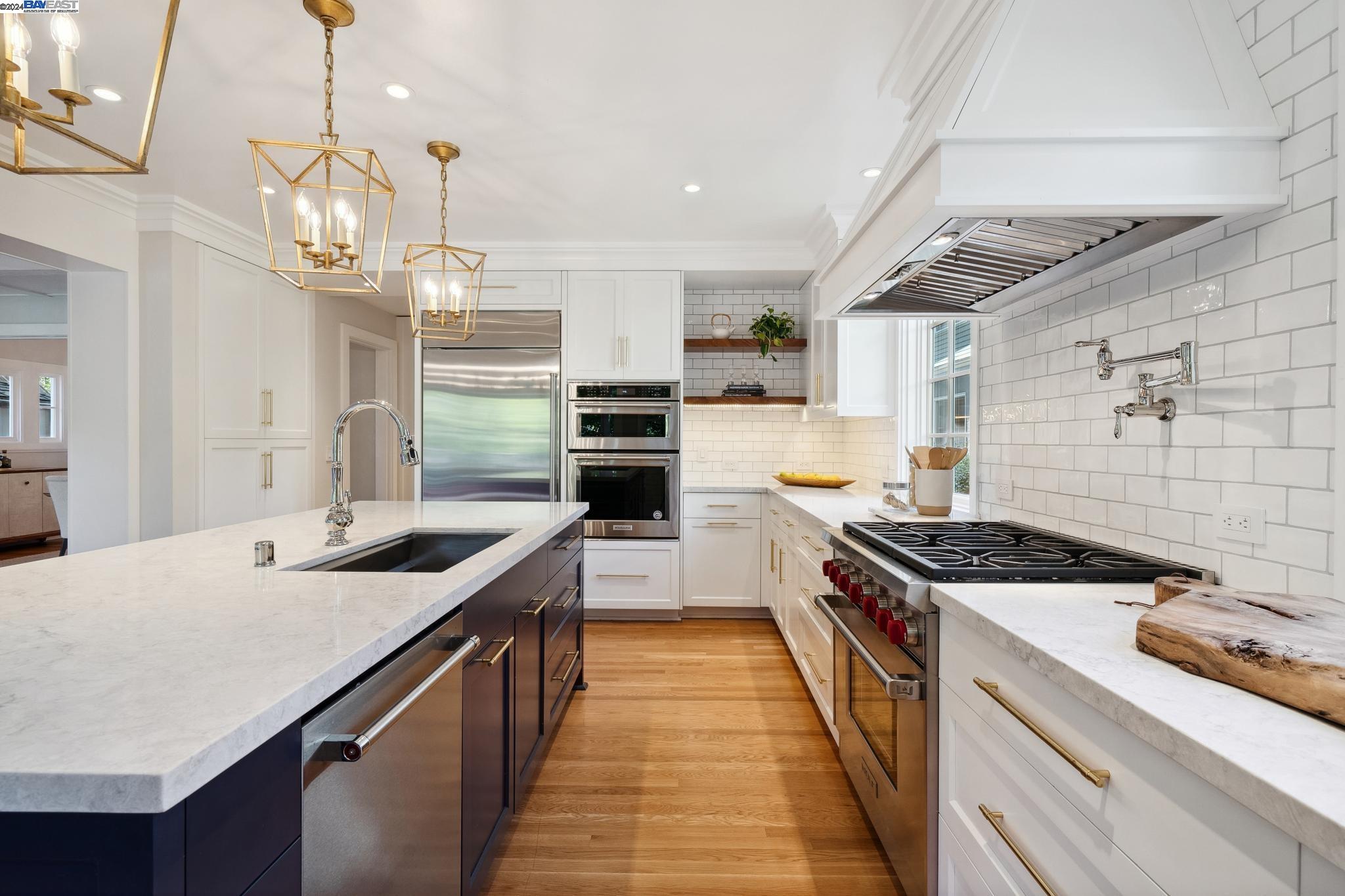 1232 Saint Charles St