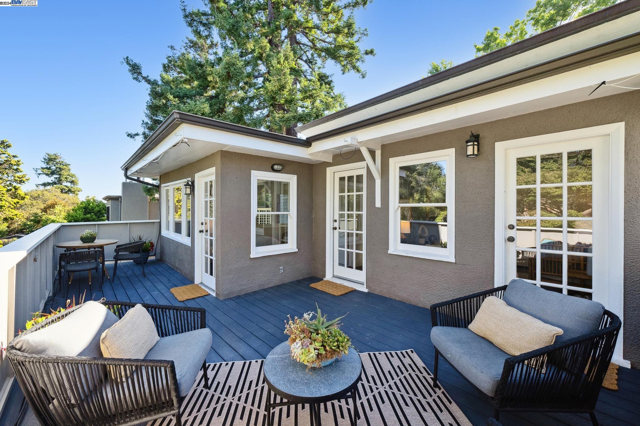 1232 Saint Charles St