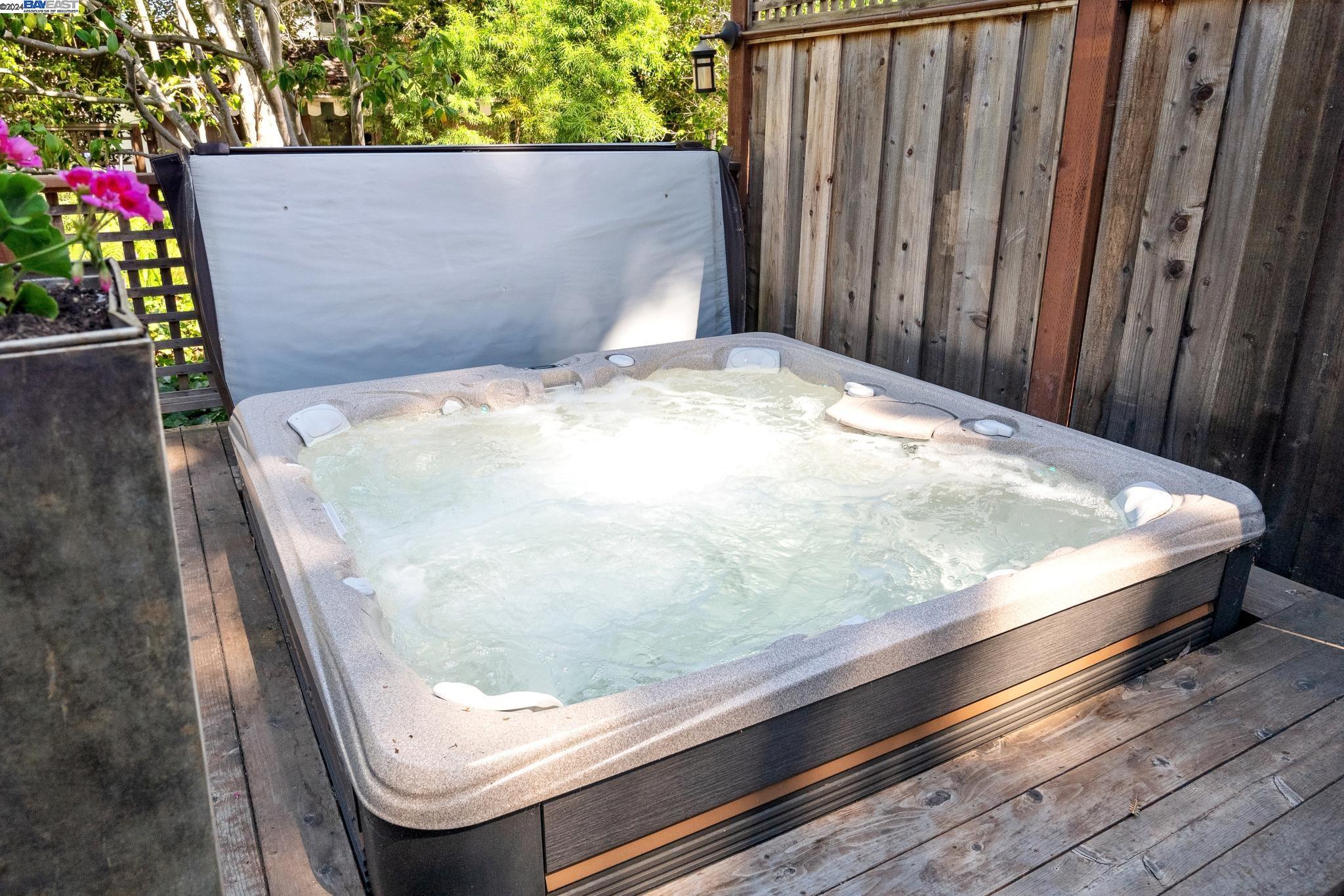 1232 Saint Charles St