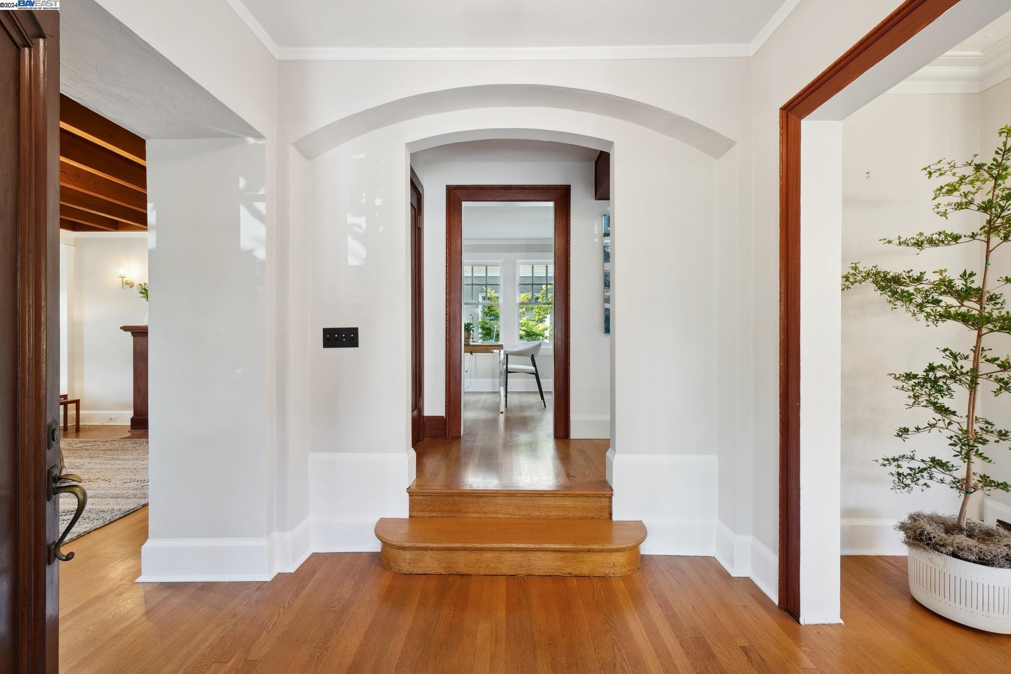 1232 Saint Charles St