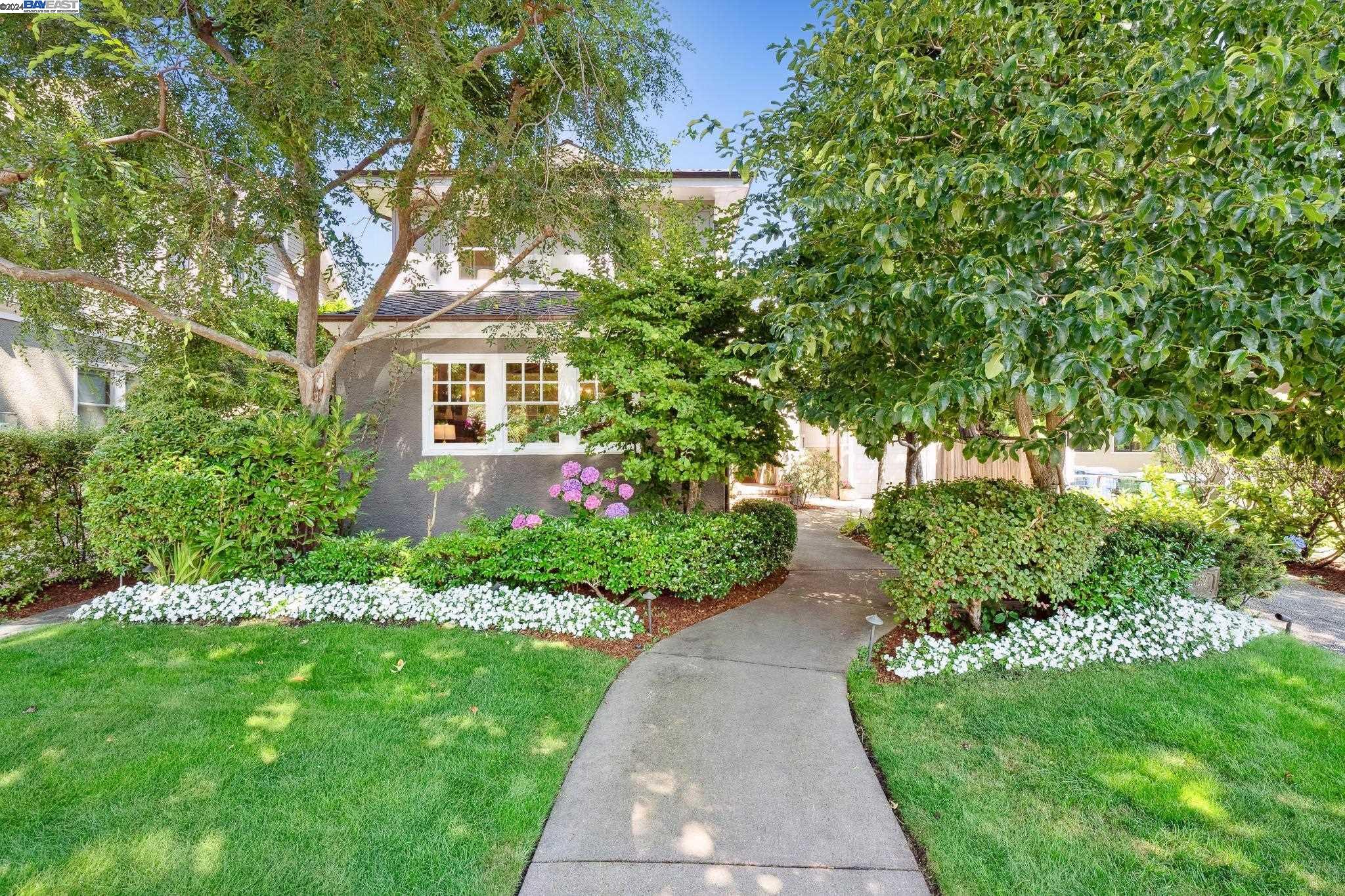 1232 Saint Charles St