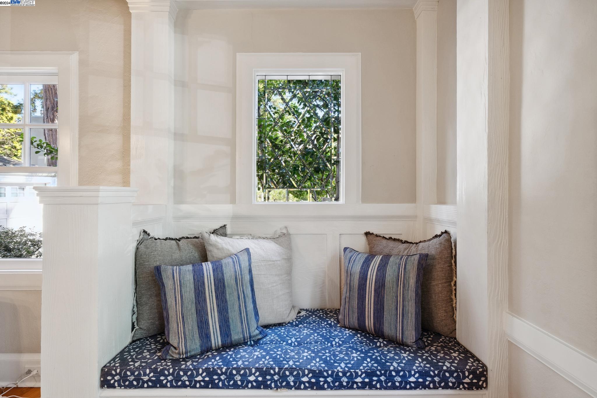 1232 Saint Charles St