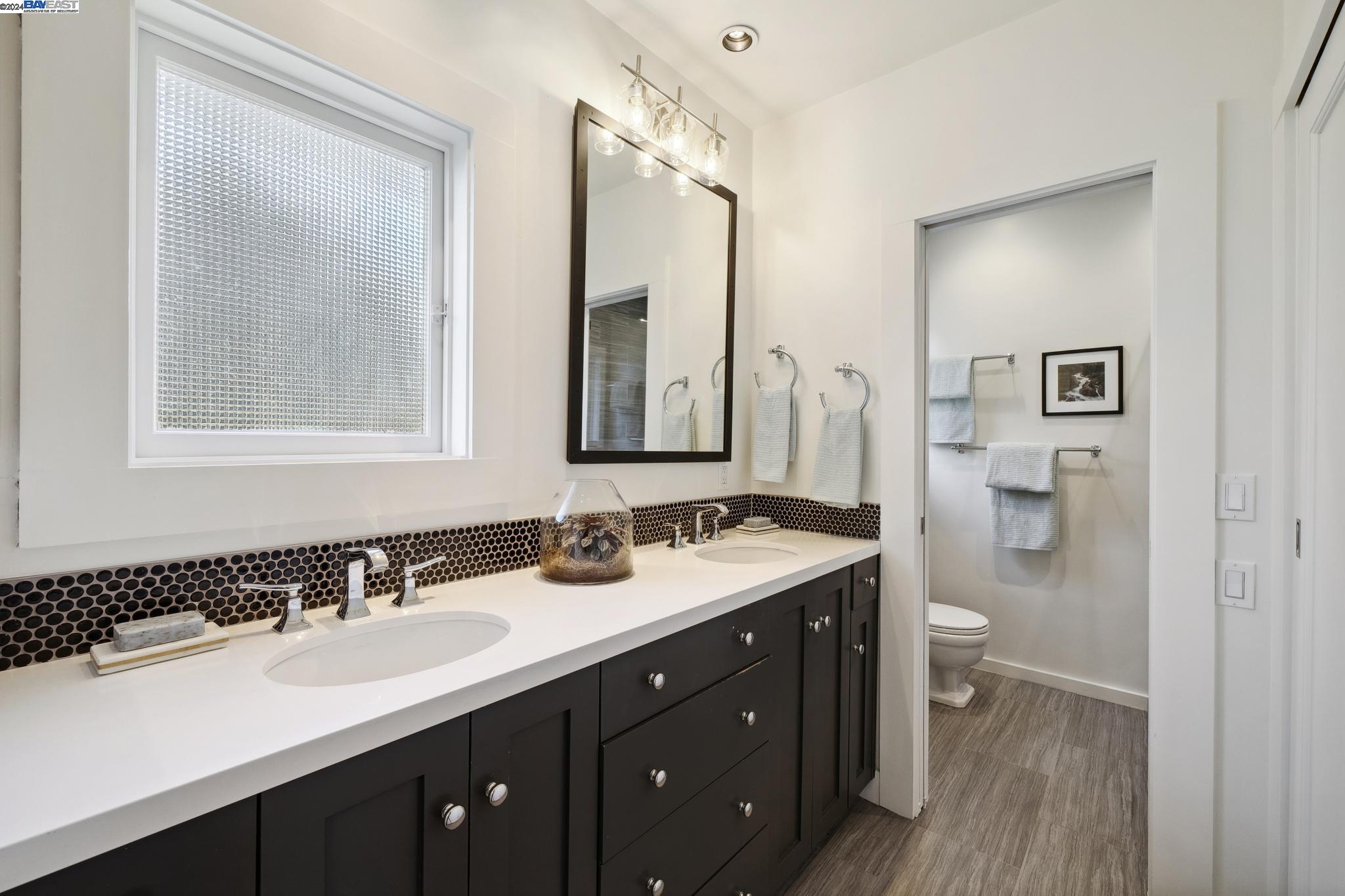 1232 Saint Charles St