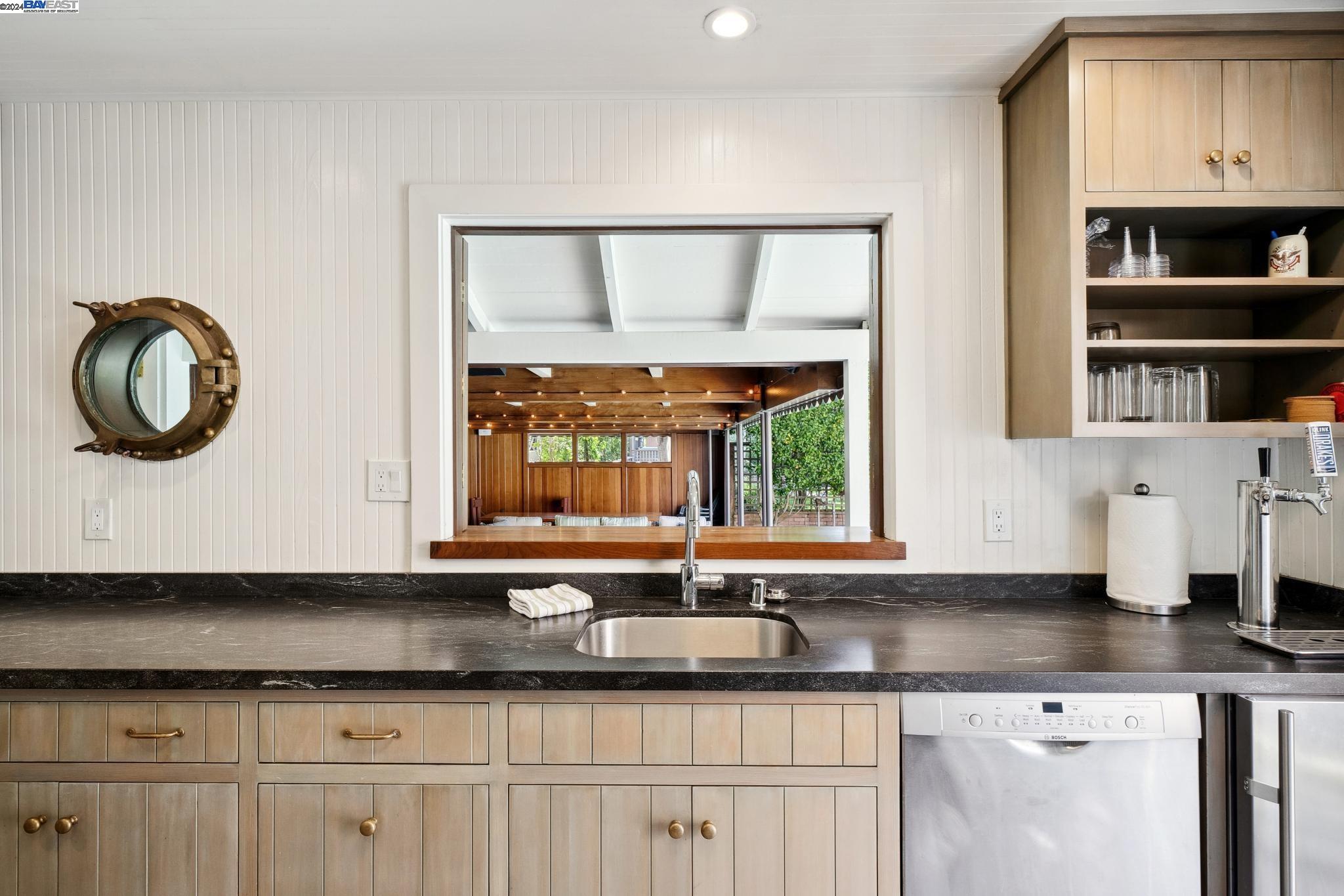 1232 Saint Charles St