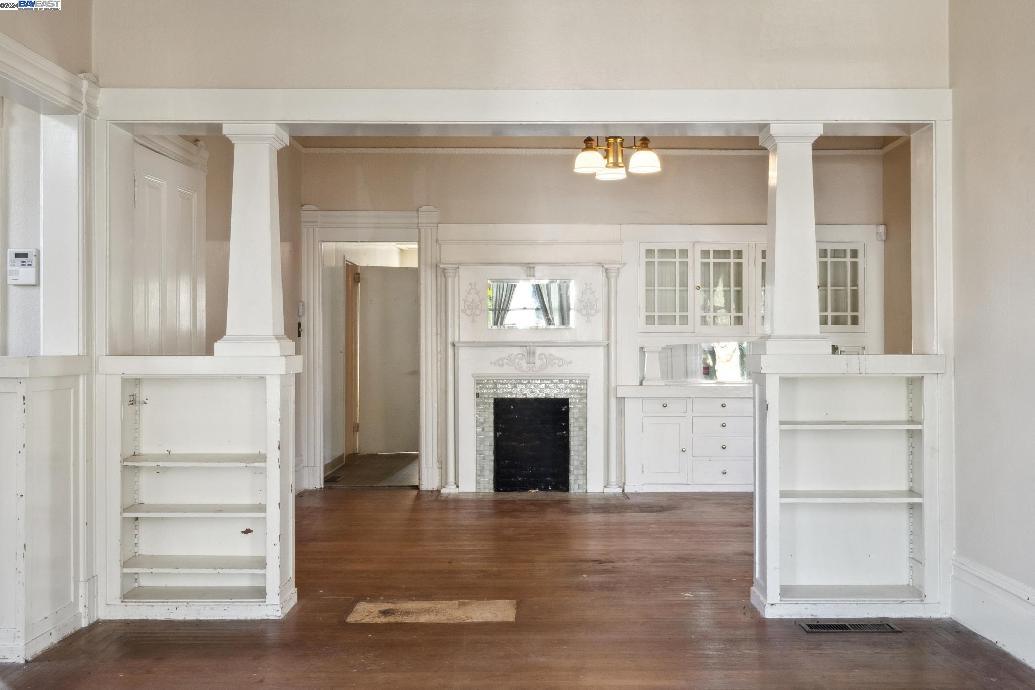 2064 San Antonio Ave