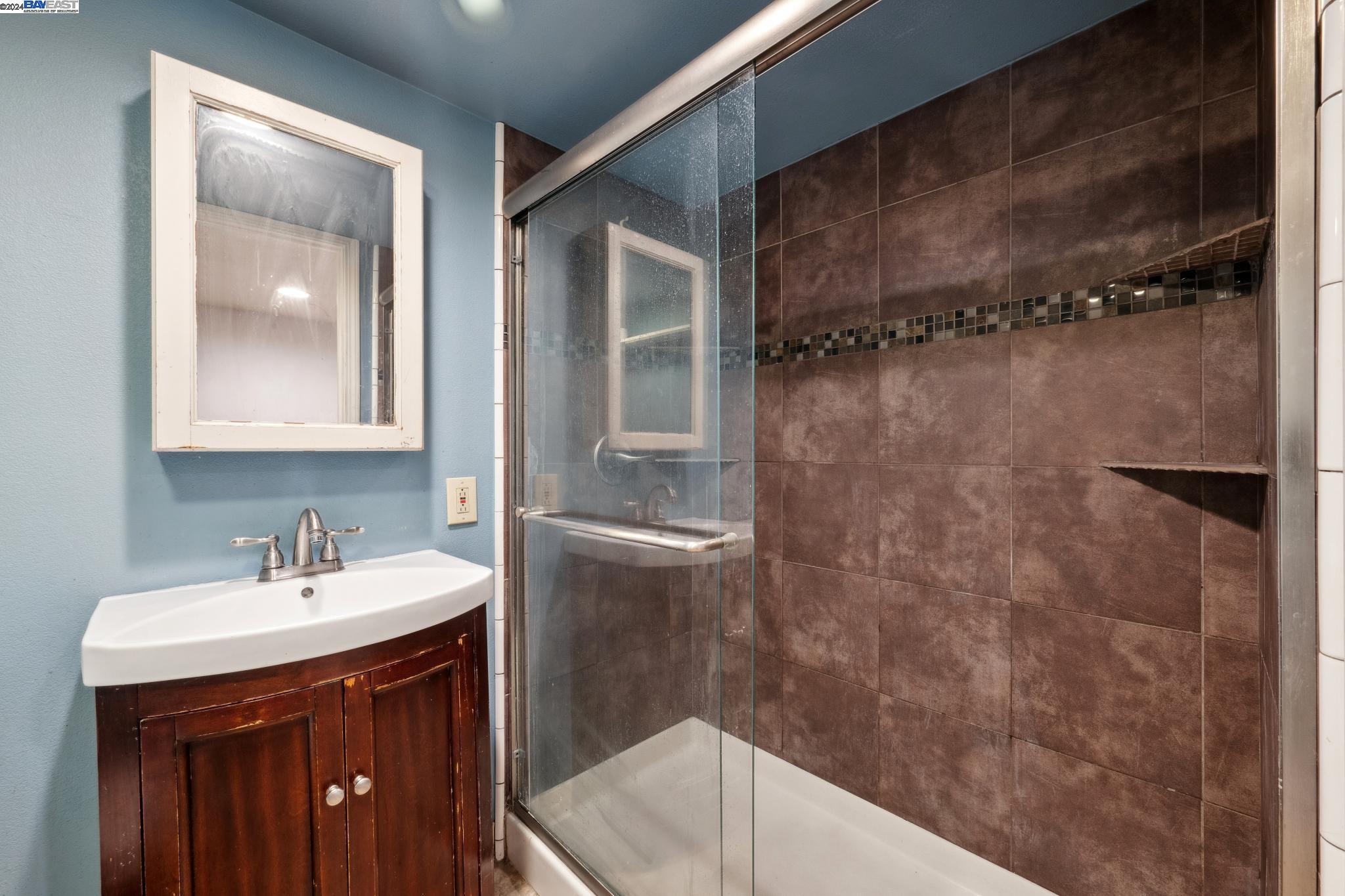 2064 San Antonio Ave