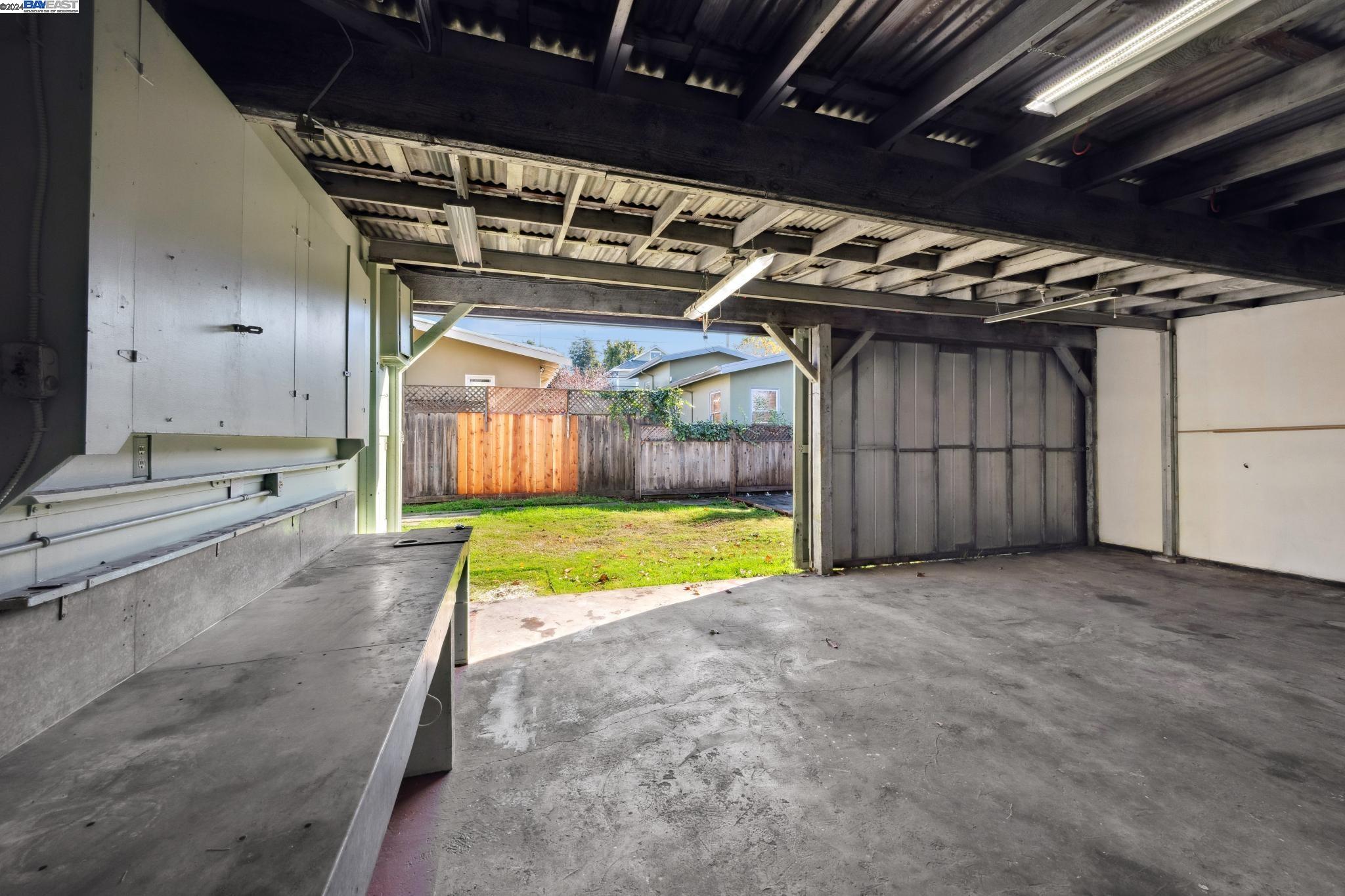 2064 San Antonio Ave