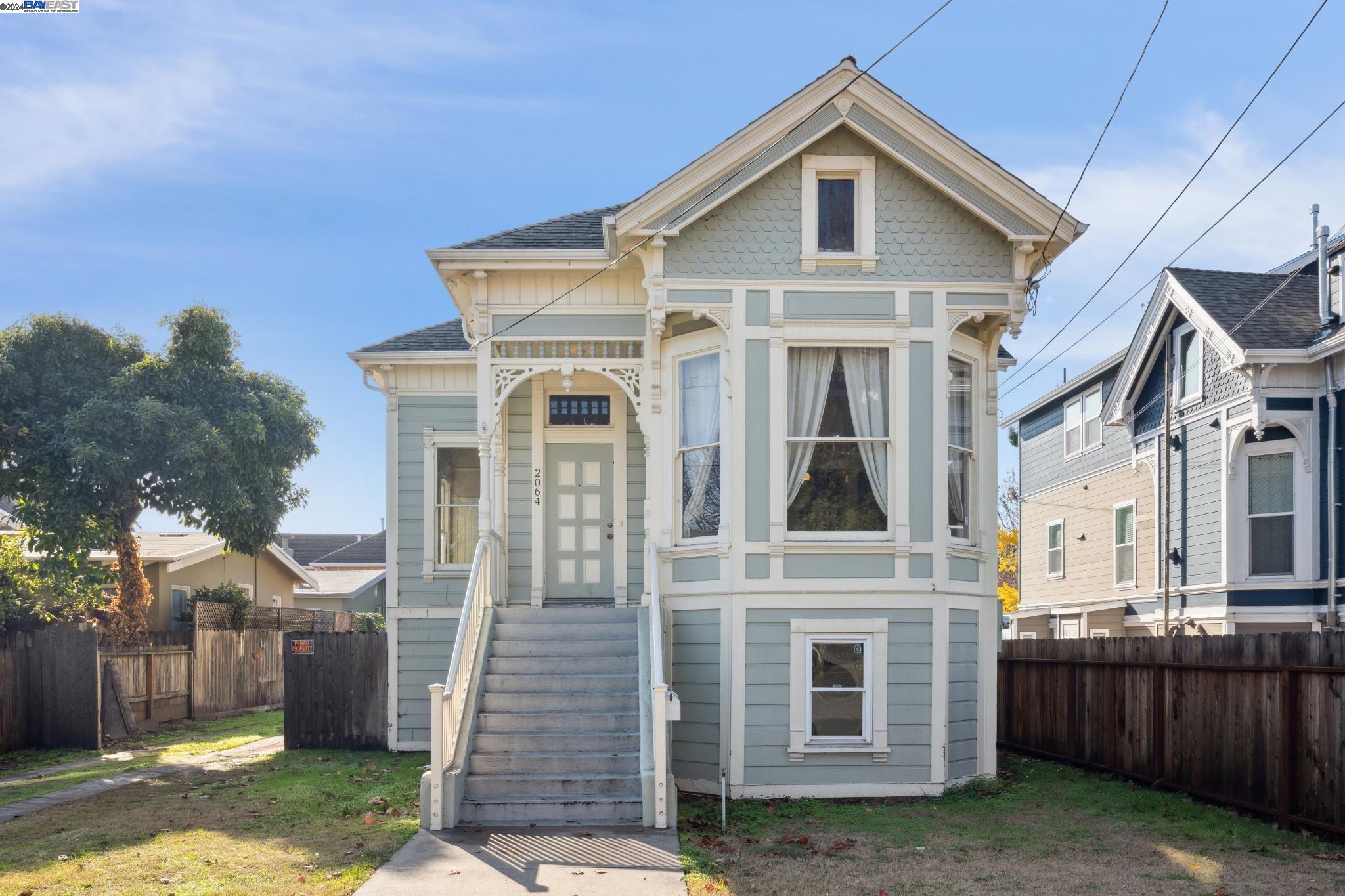 2064 San Antonio Ave