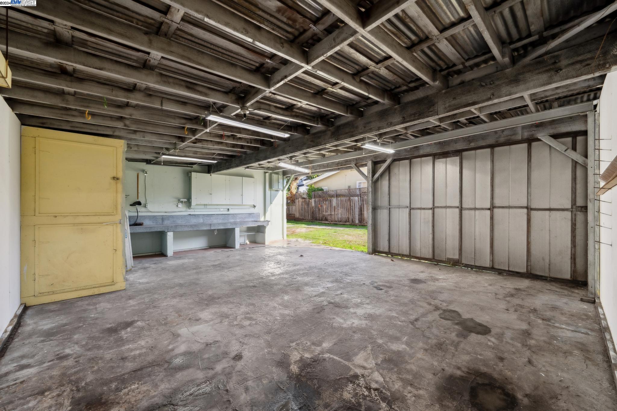 2064 San Antonio Ave