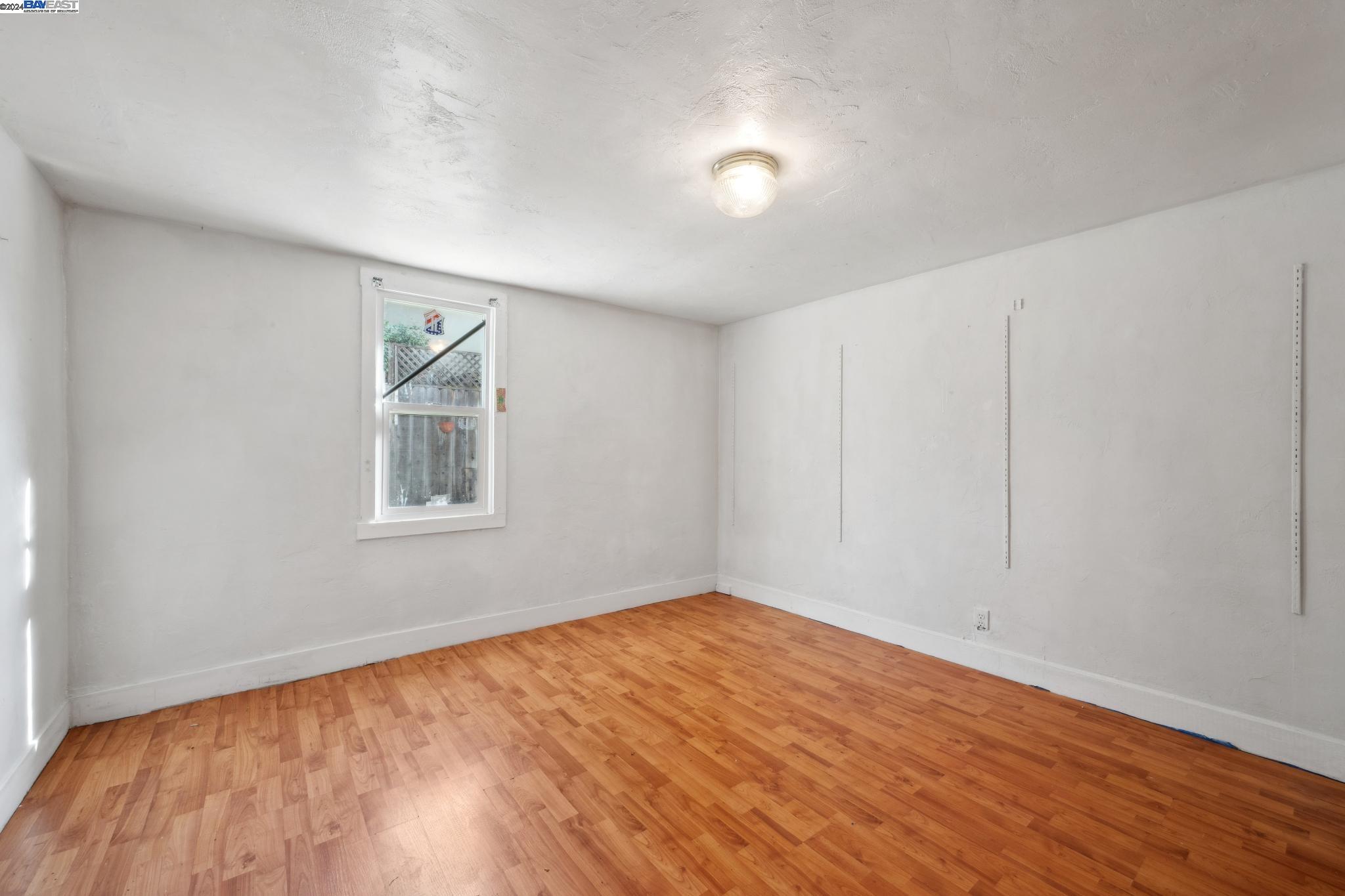 2064 San Antonio Ave