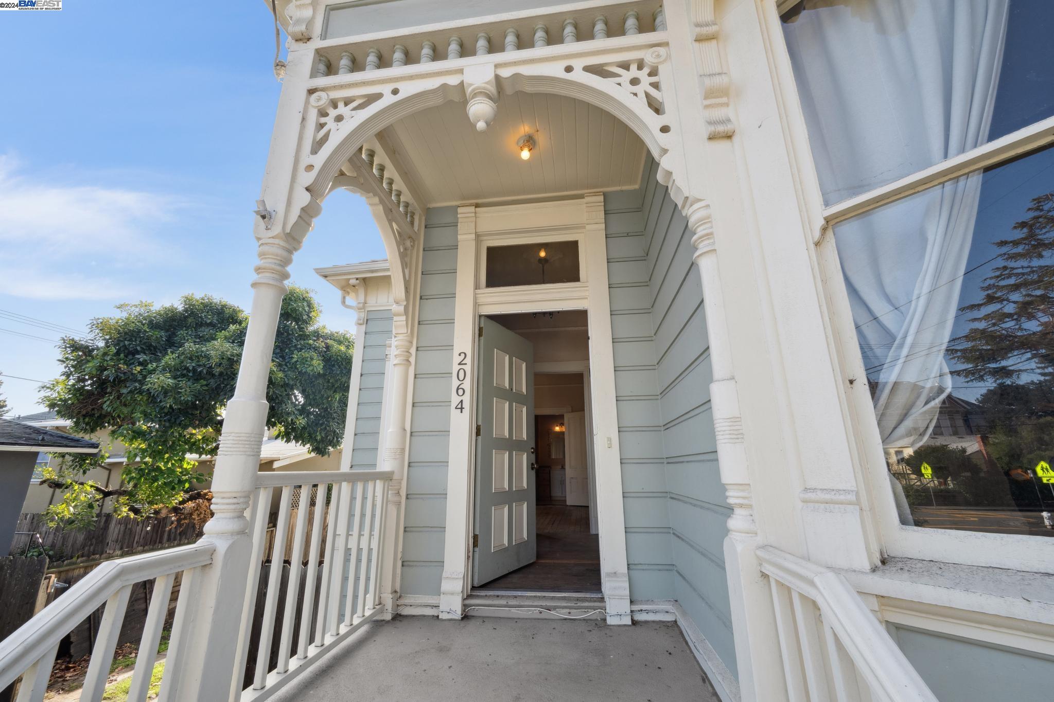 2064 San Antonio Ave