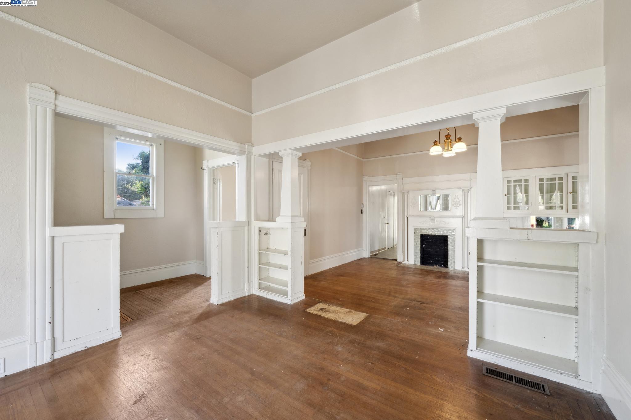 2064 San Antonio Ave