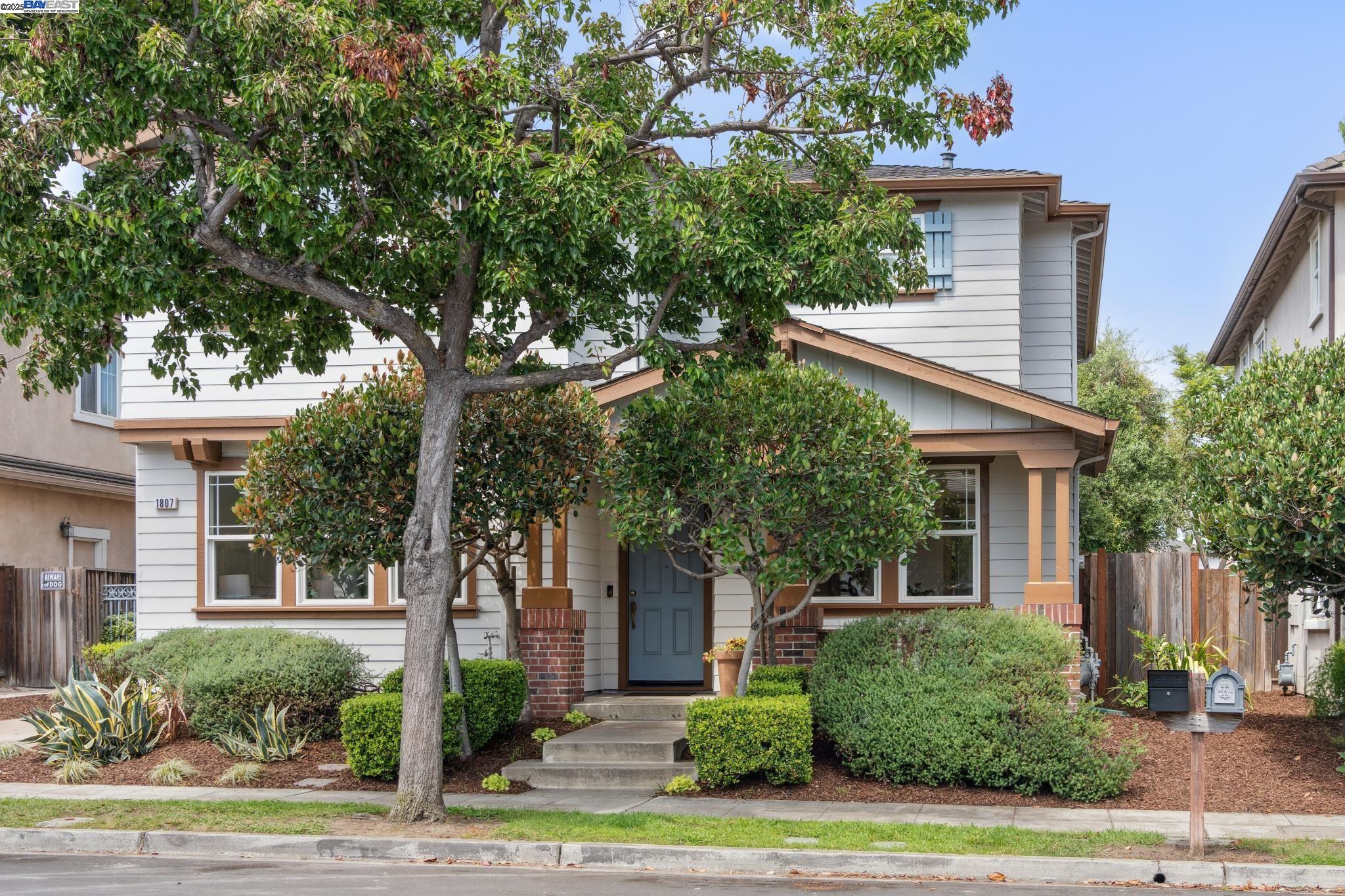 1807 Hibbard Street