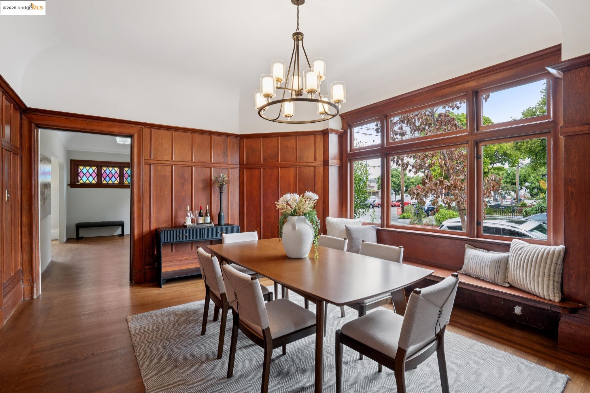 1042 Santa Clara Ave