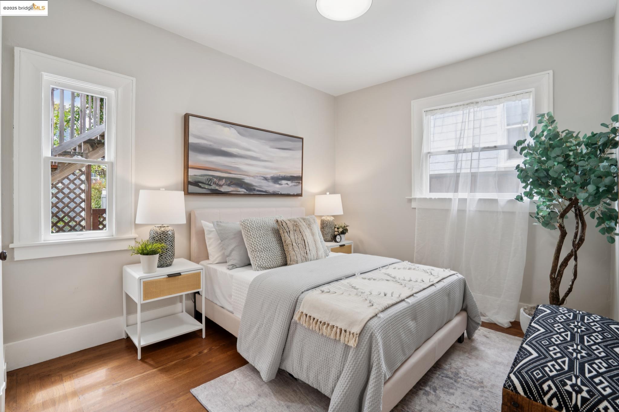 1042 Santa Clara Ave