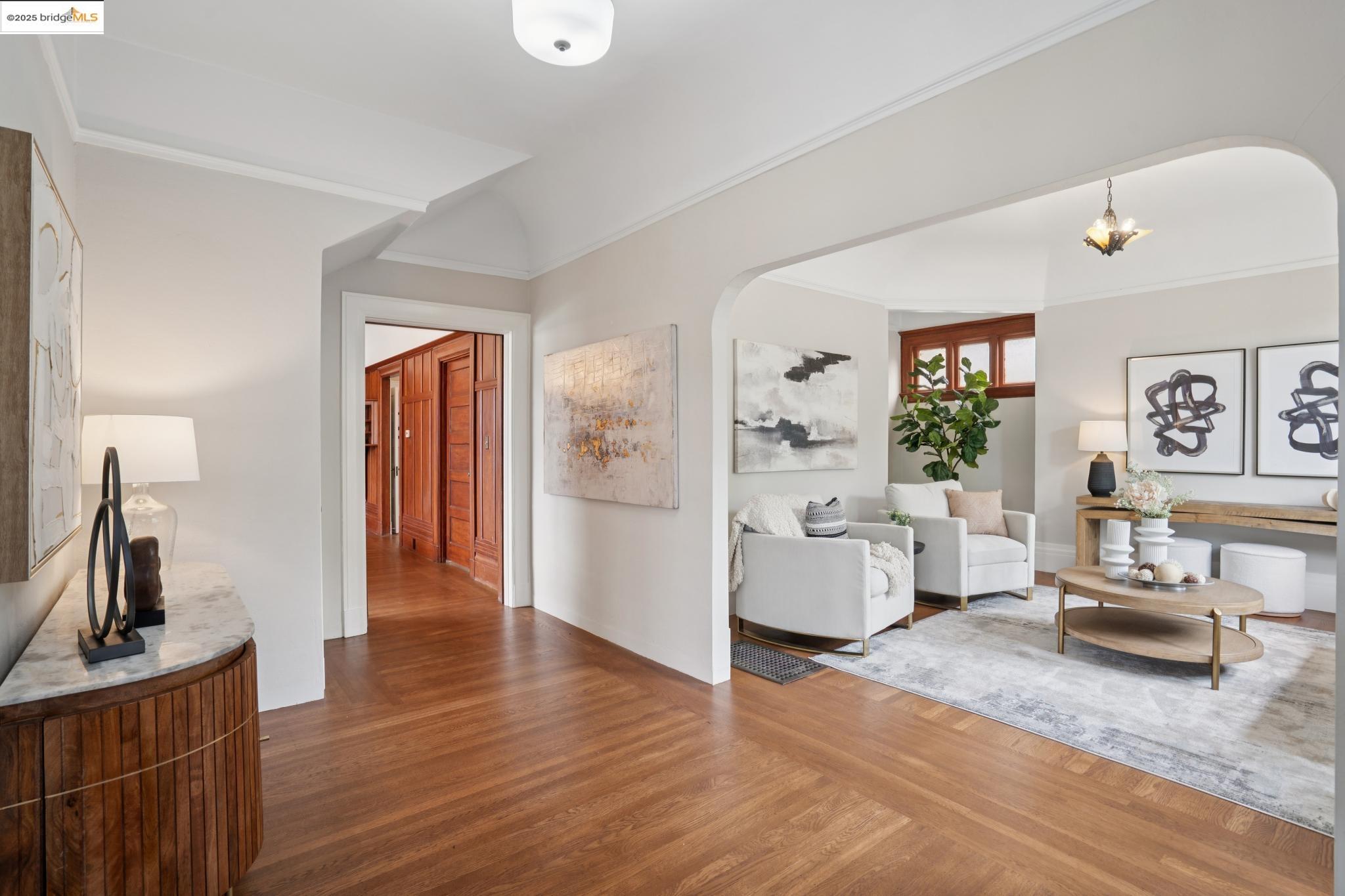 1042 Santa Clara Ave