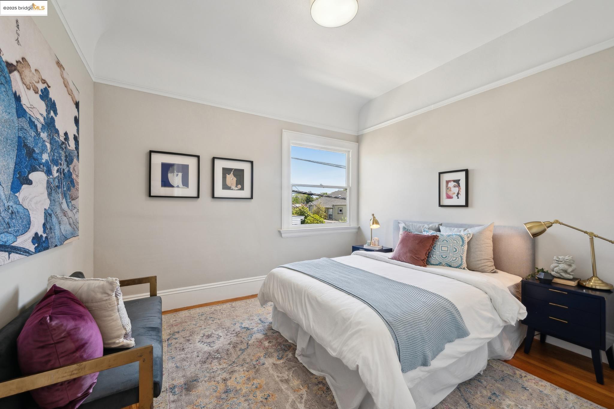 1042 Santa Clara Ave