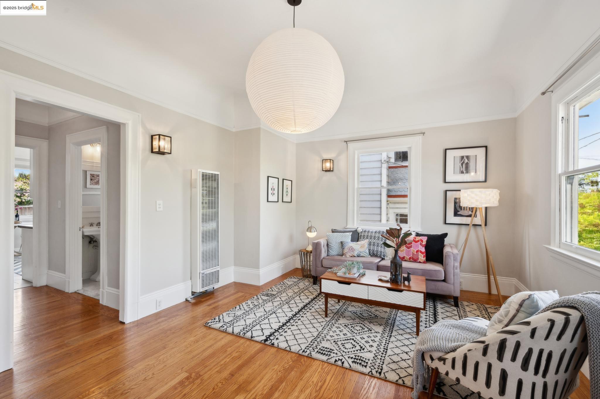 1042 Santa Clara Ave