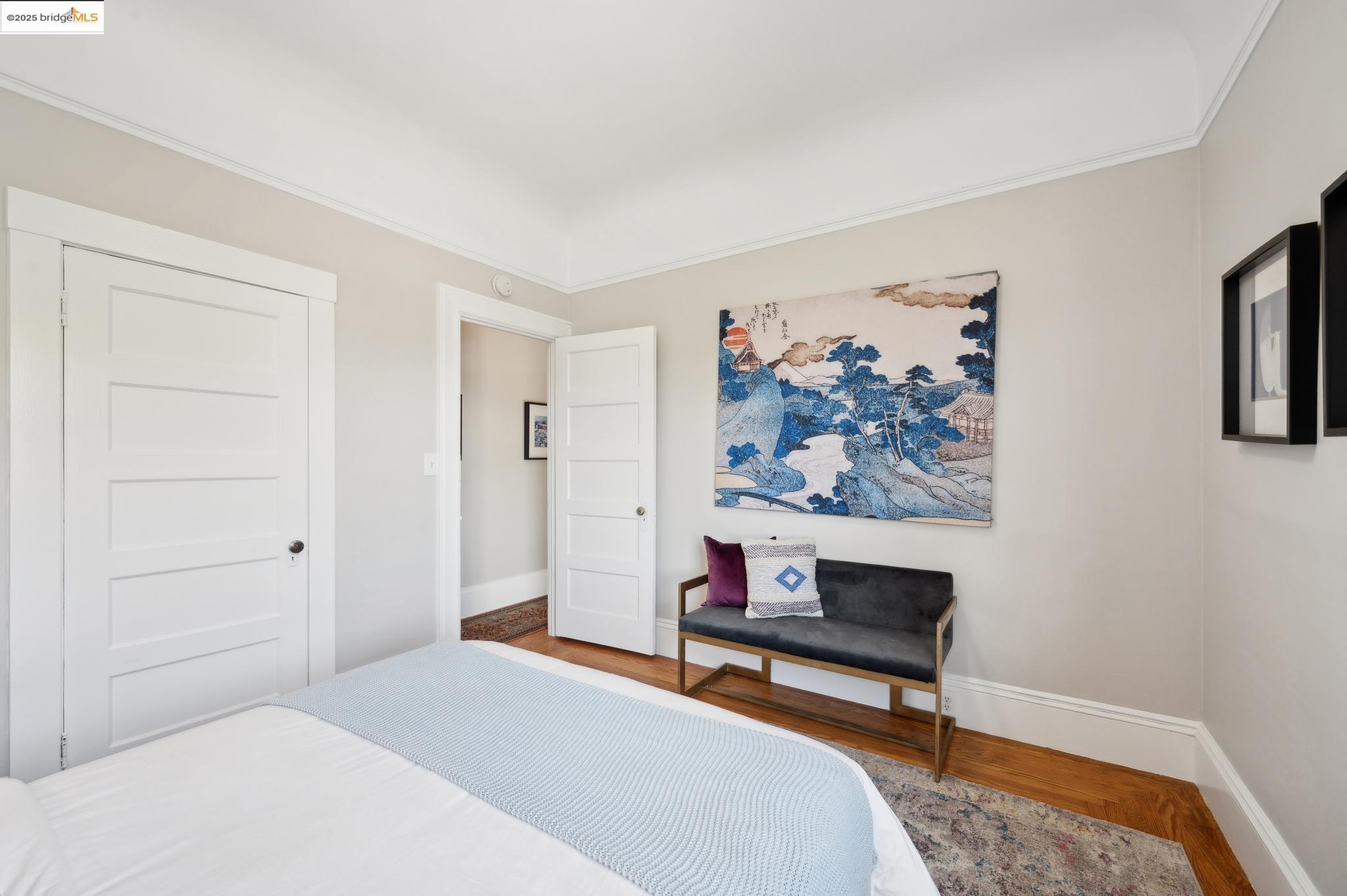 1042 Santa Clara Ave