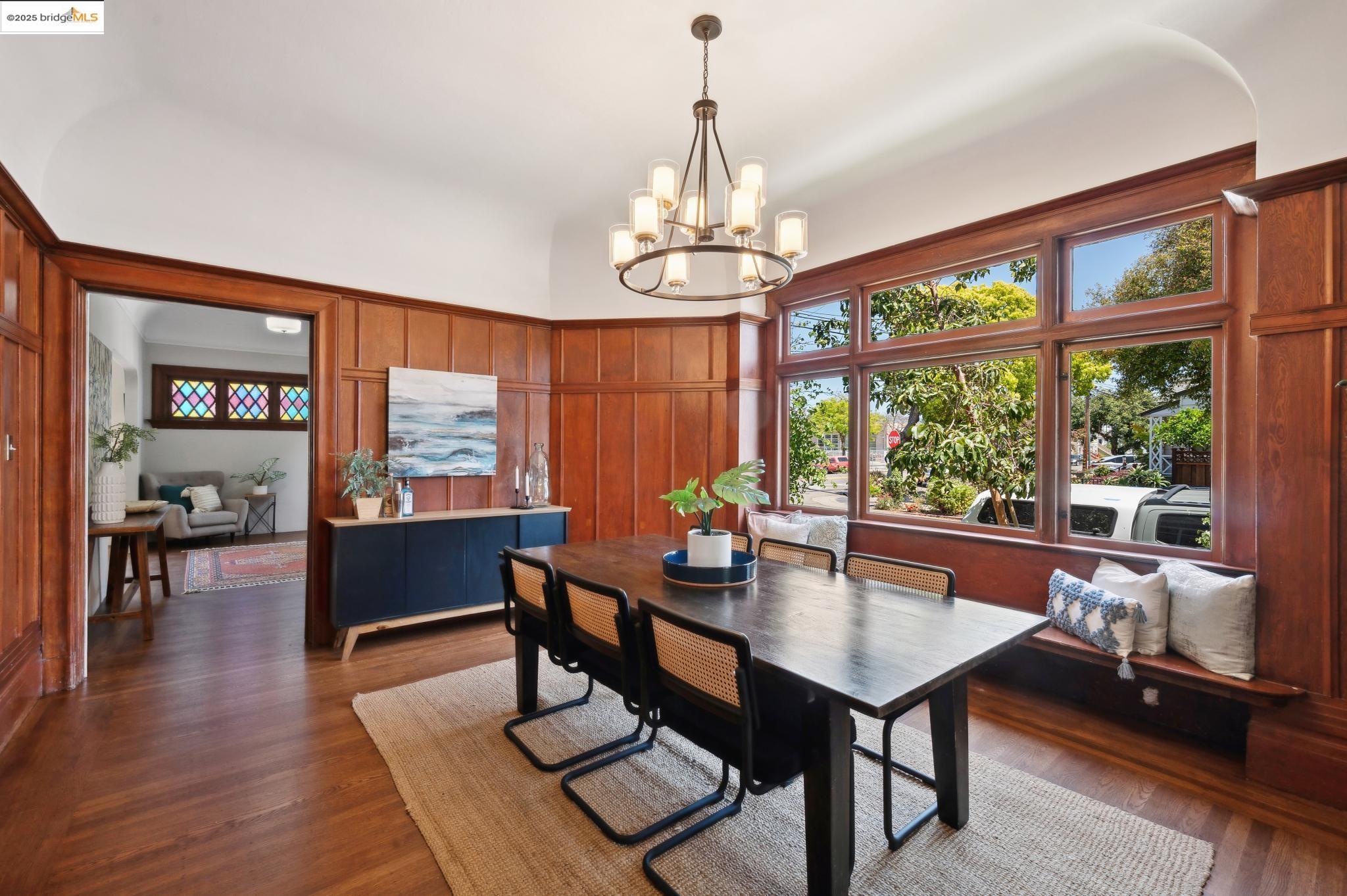 1042 Santa Clara Ave