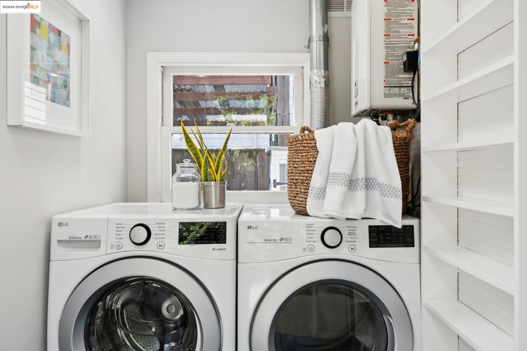 1042 Santa Clara Ave