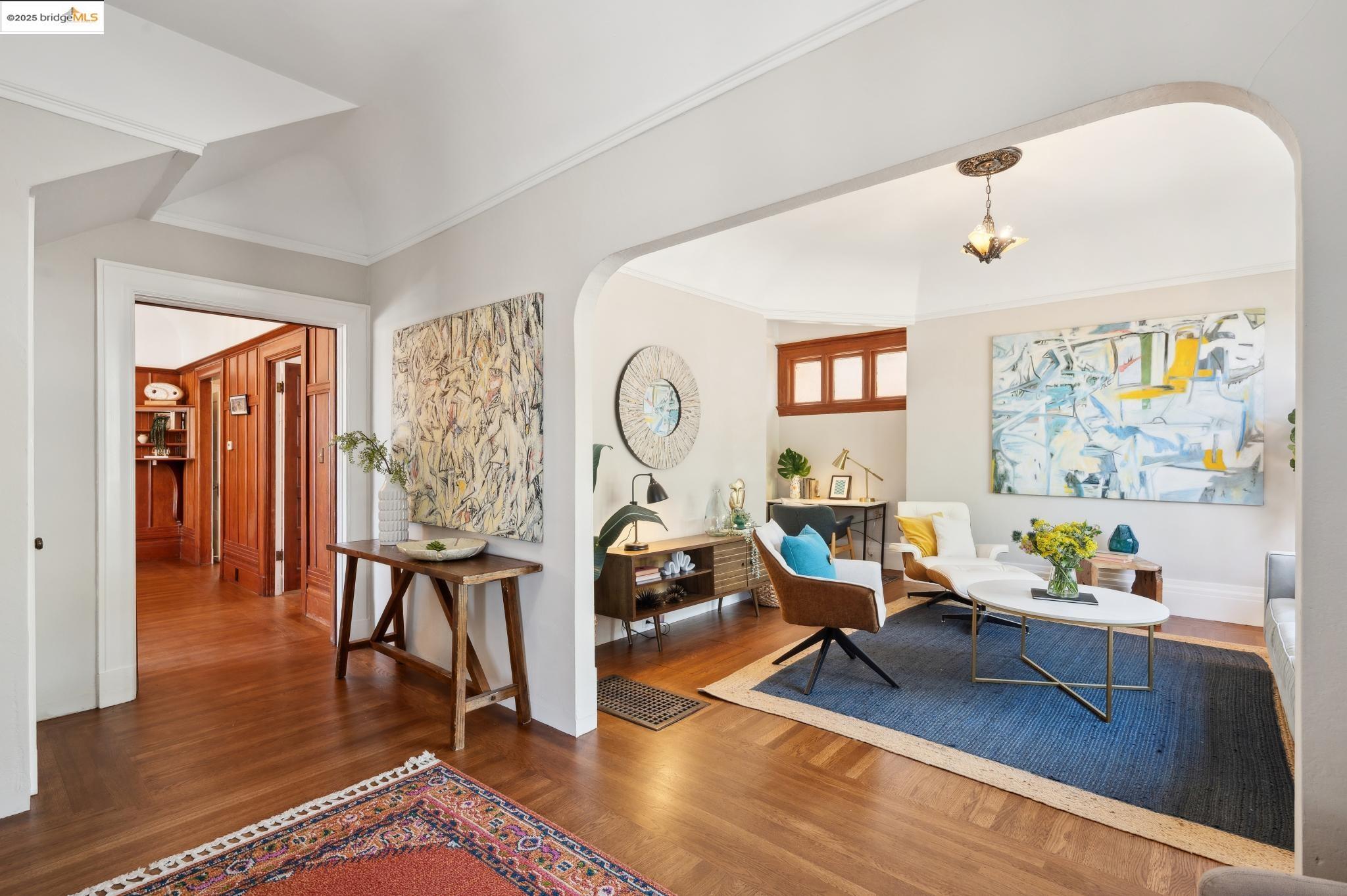 1042 Santa Clara Ave